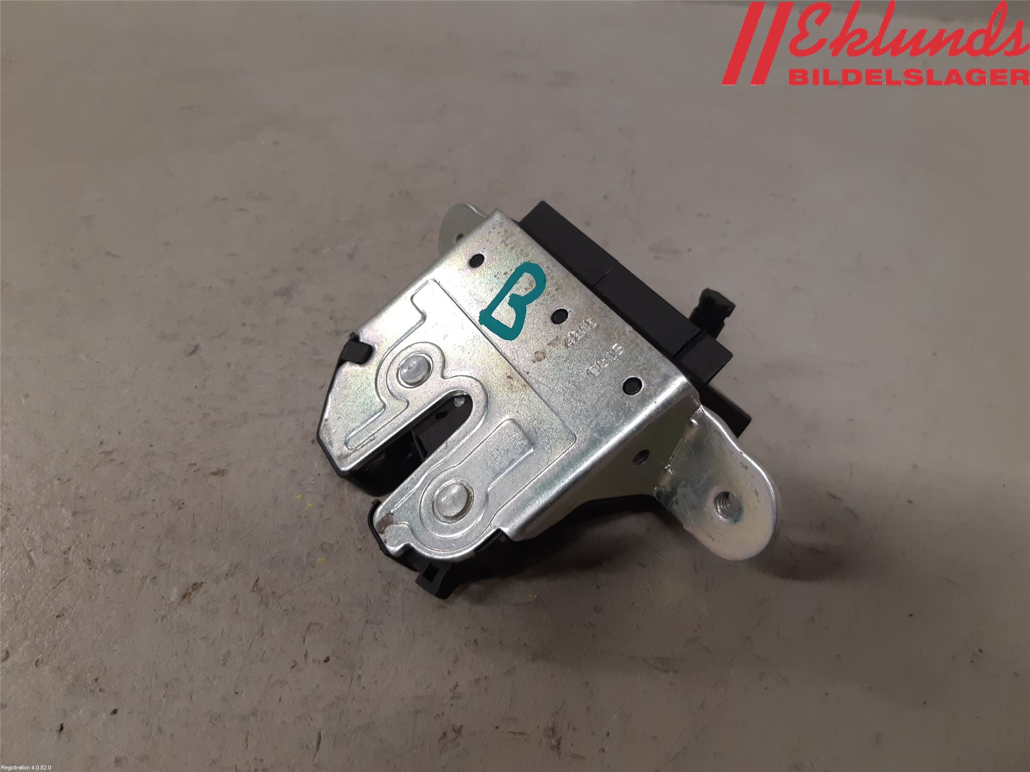 Opel ASTRA K 16-22 Låskista Baklucka