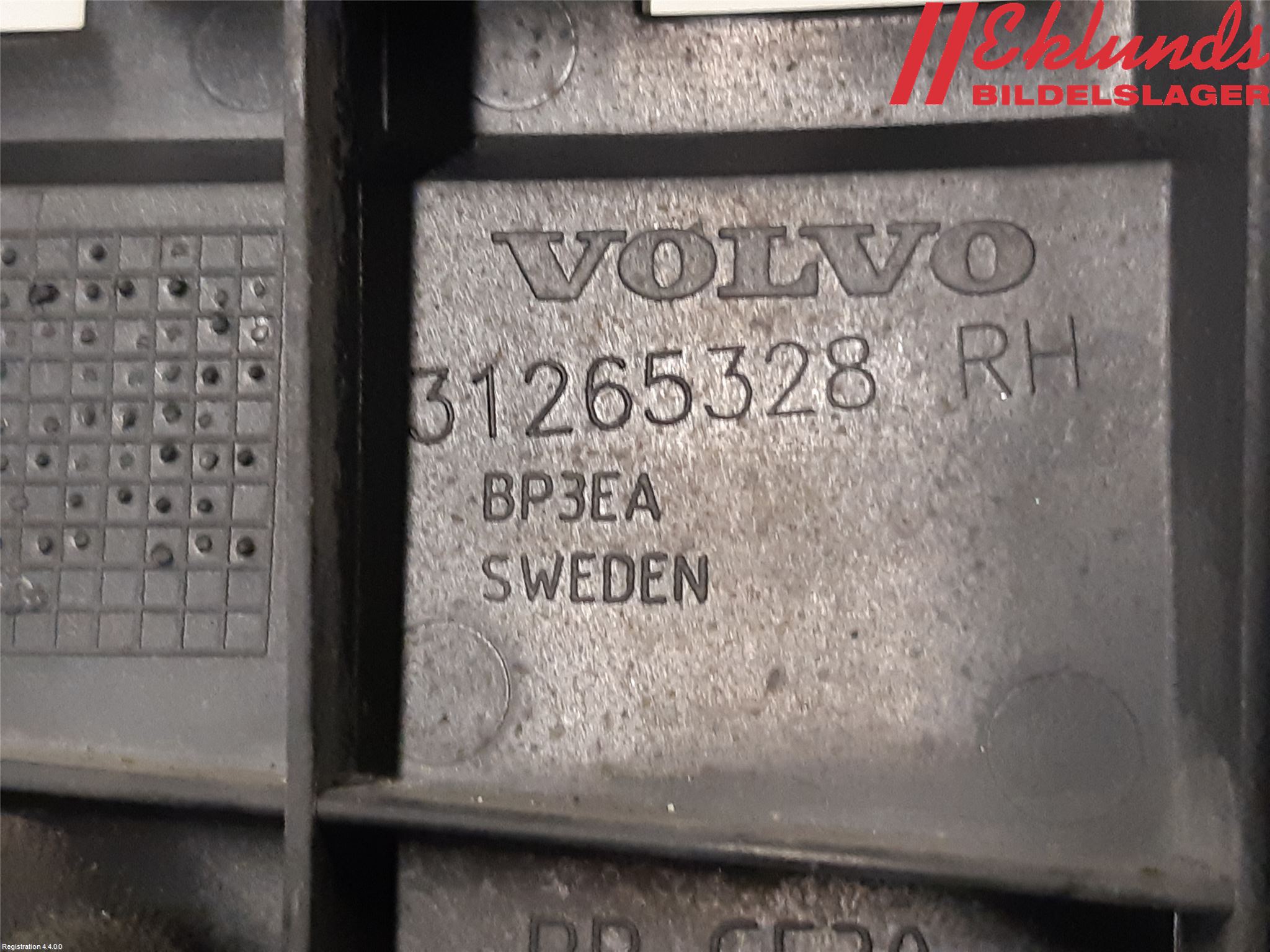 Volvo V70 14-16 Stötfångarfäste Bak Hö