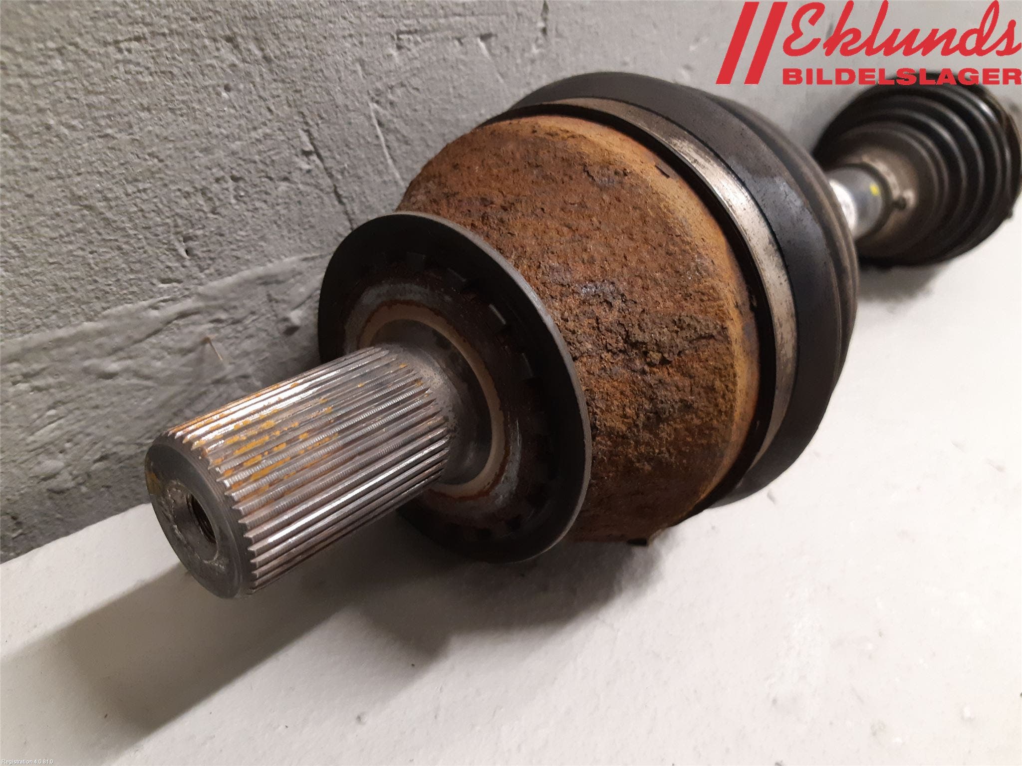 Volvo V70 08-13 Drivaxel Fram Höger