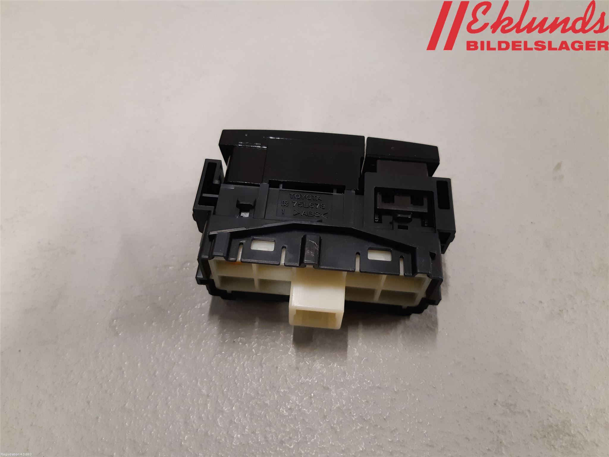 Toyota COROLLA 19- Strömställare Övrigt