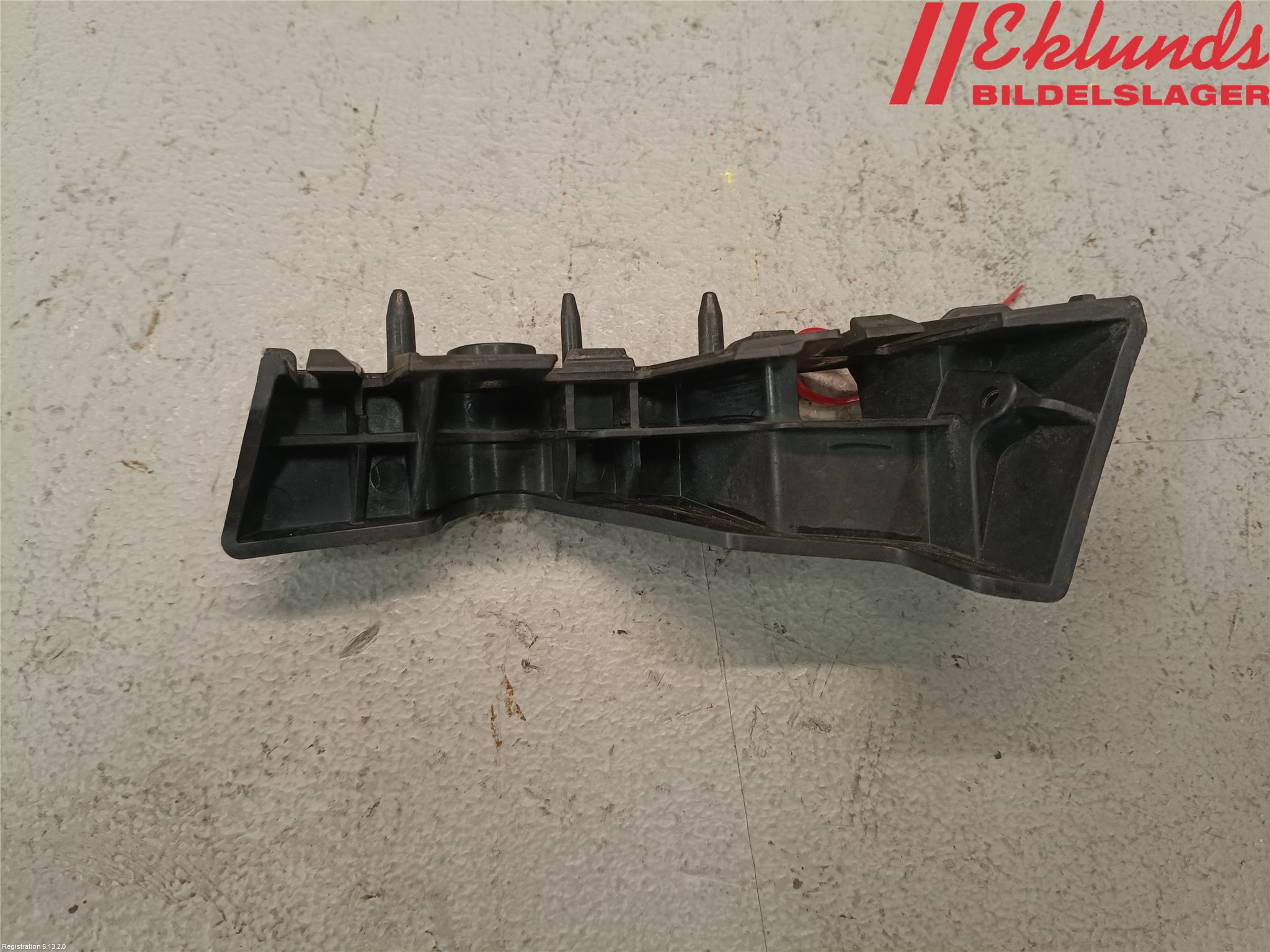Audi A4 ALLROAD 09-16 Stötfångarfäste Fram Vä
