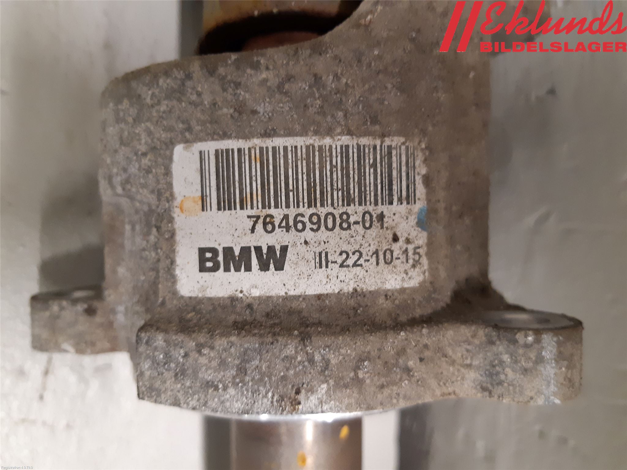 BMW X1 F48 15-22 Drivaxel Fram Höger
