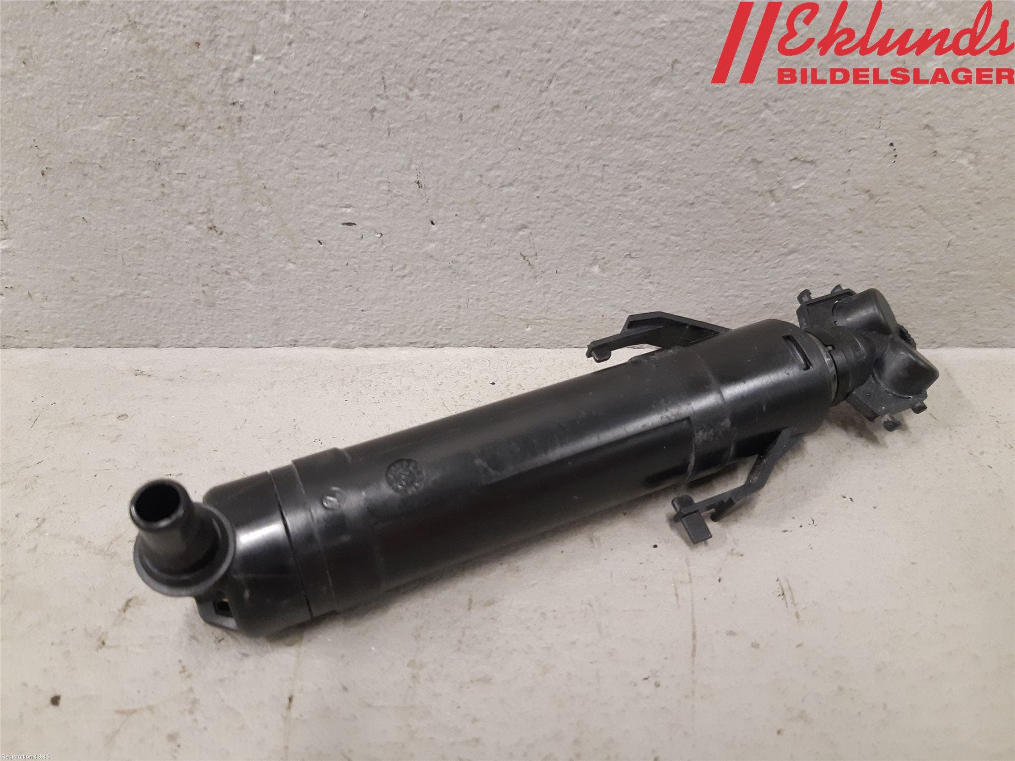 Volkswagen VW PASSAT 11-14 Spolarmunstycke Strålkastare