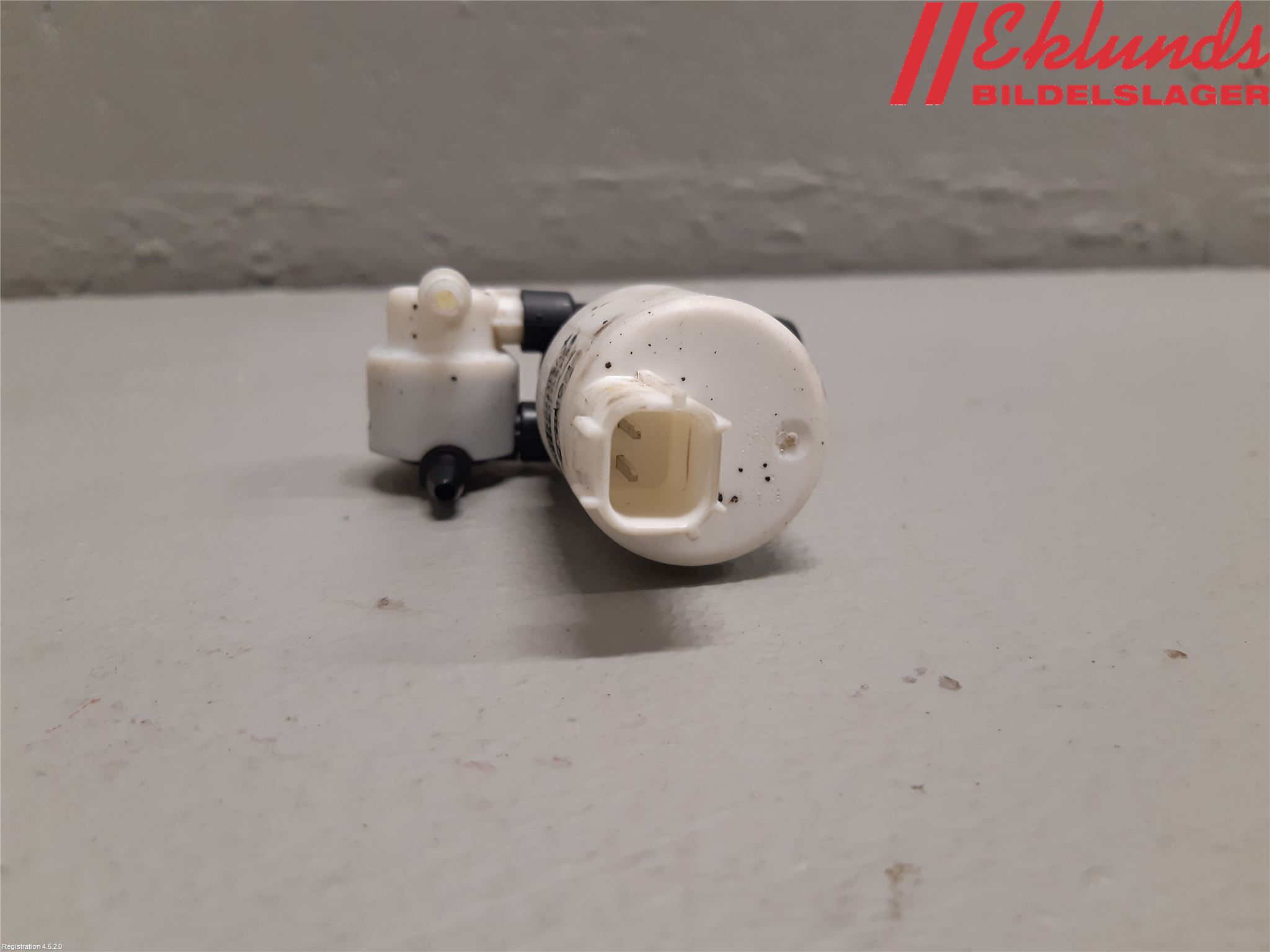 Ford C-MAX II  11-14 Spolarpump Vindruta