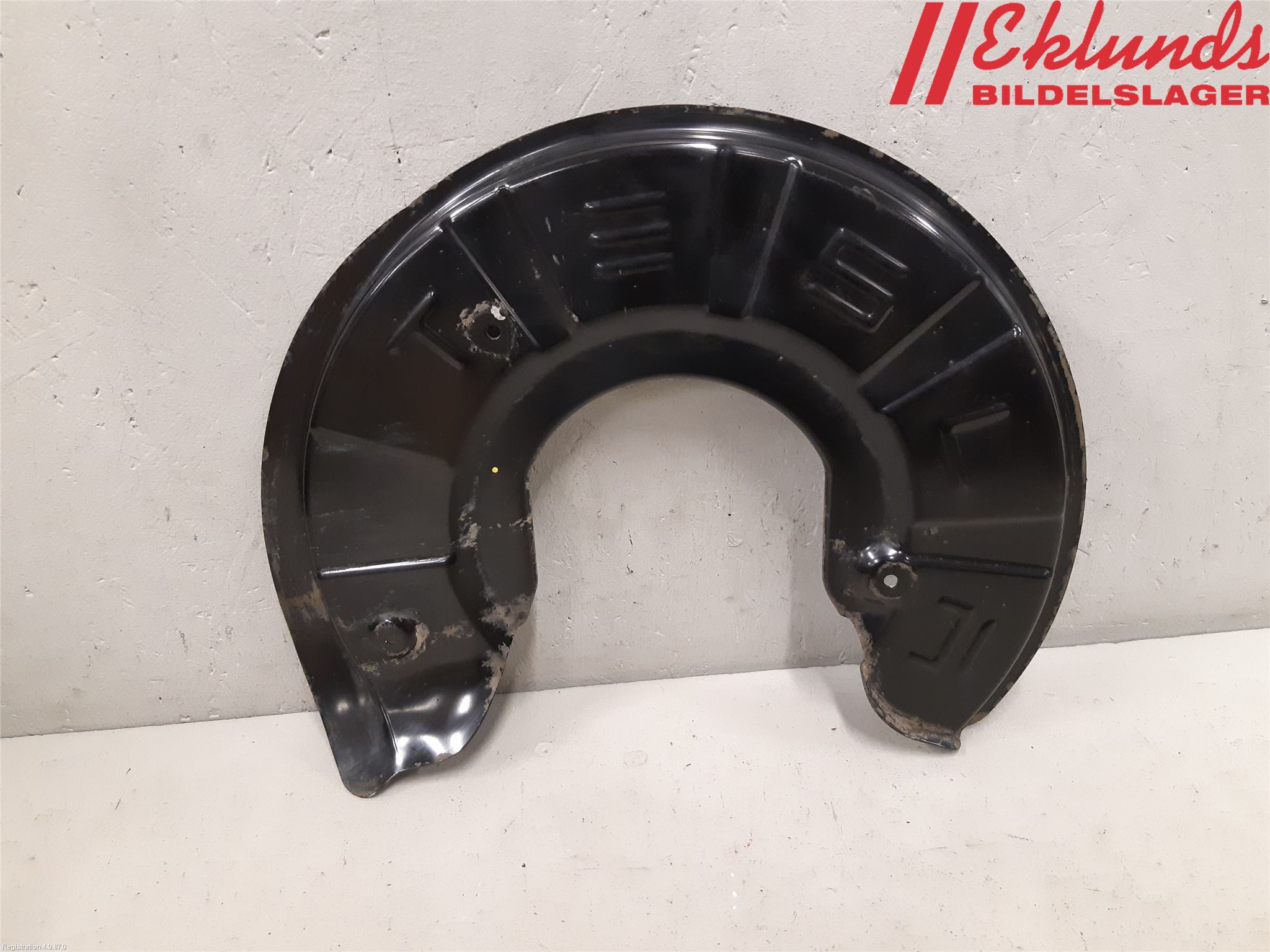 Tesla MODEL S 13- Bromssköld Fram