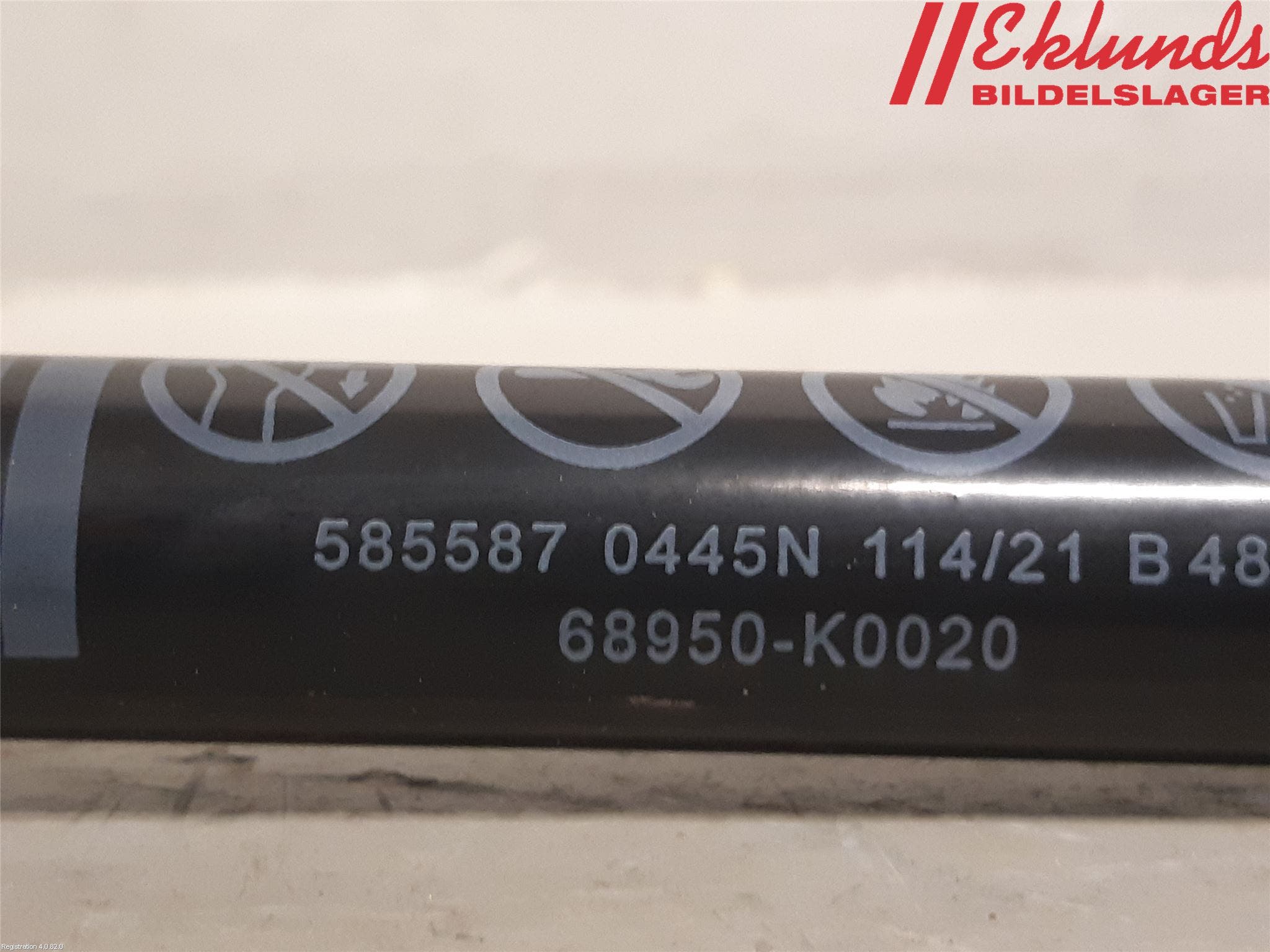 Toyota YARIS XP21 20- Gasfjäder Baklucka