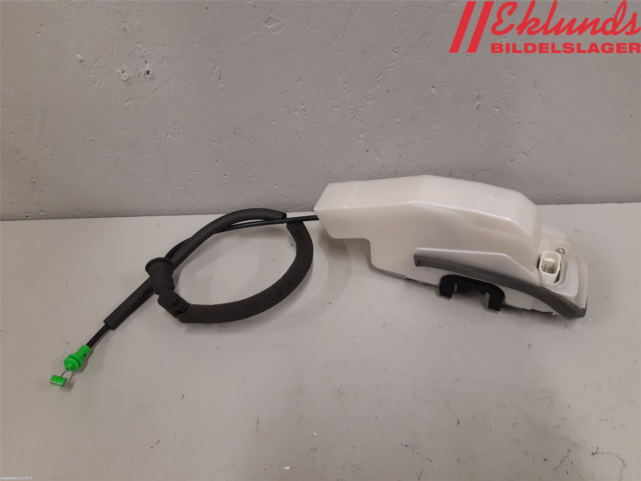 Tesla MODEL Y 21- Låskista-Dörrlås