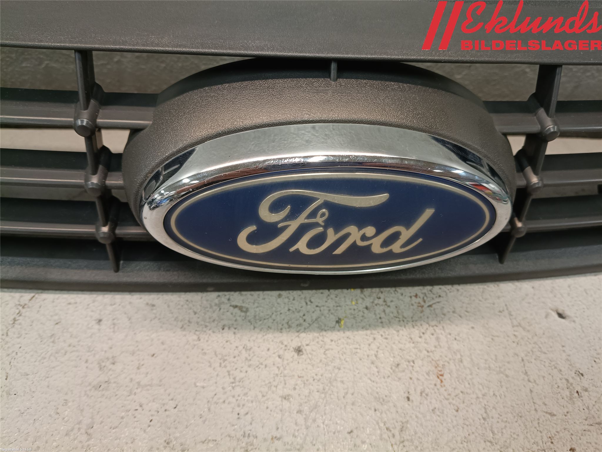 Ford FOCUS 08-11 Grill Komp