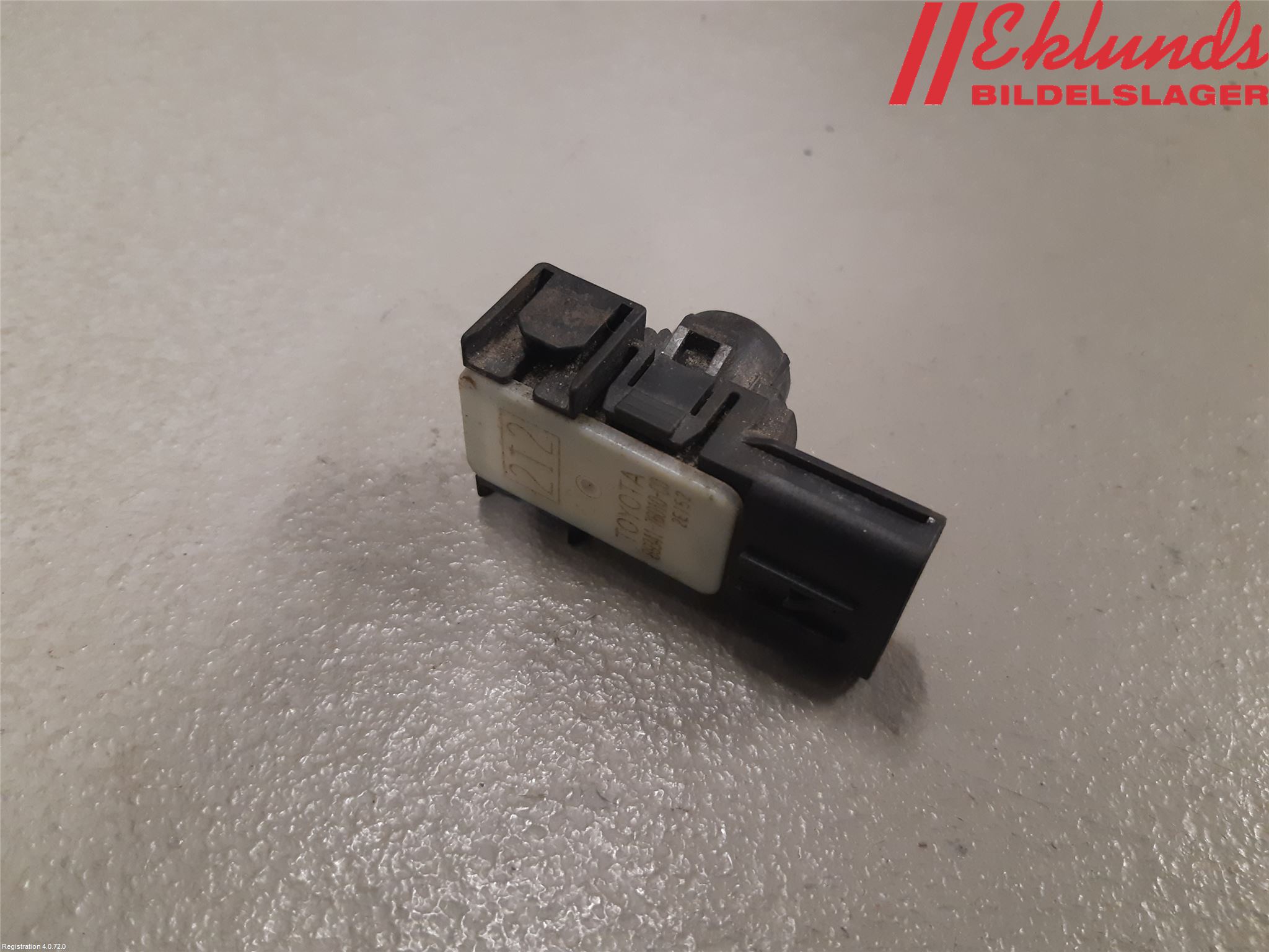 Lexus GS 300/430/450H 05-12 Parkeringshjälp Frontsensor