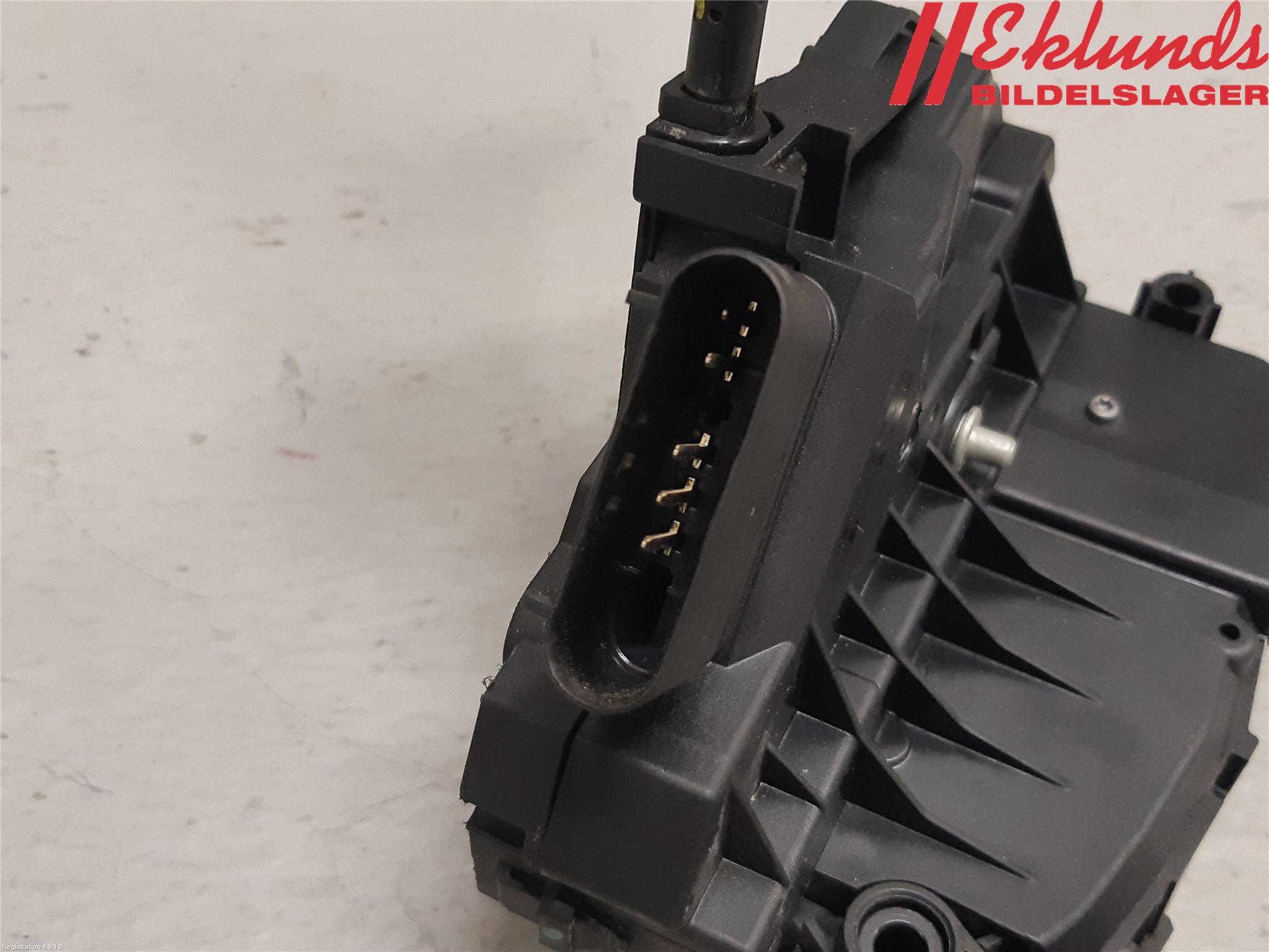 Ford FOCUS 11-14 Låskista-Dörrlås