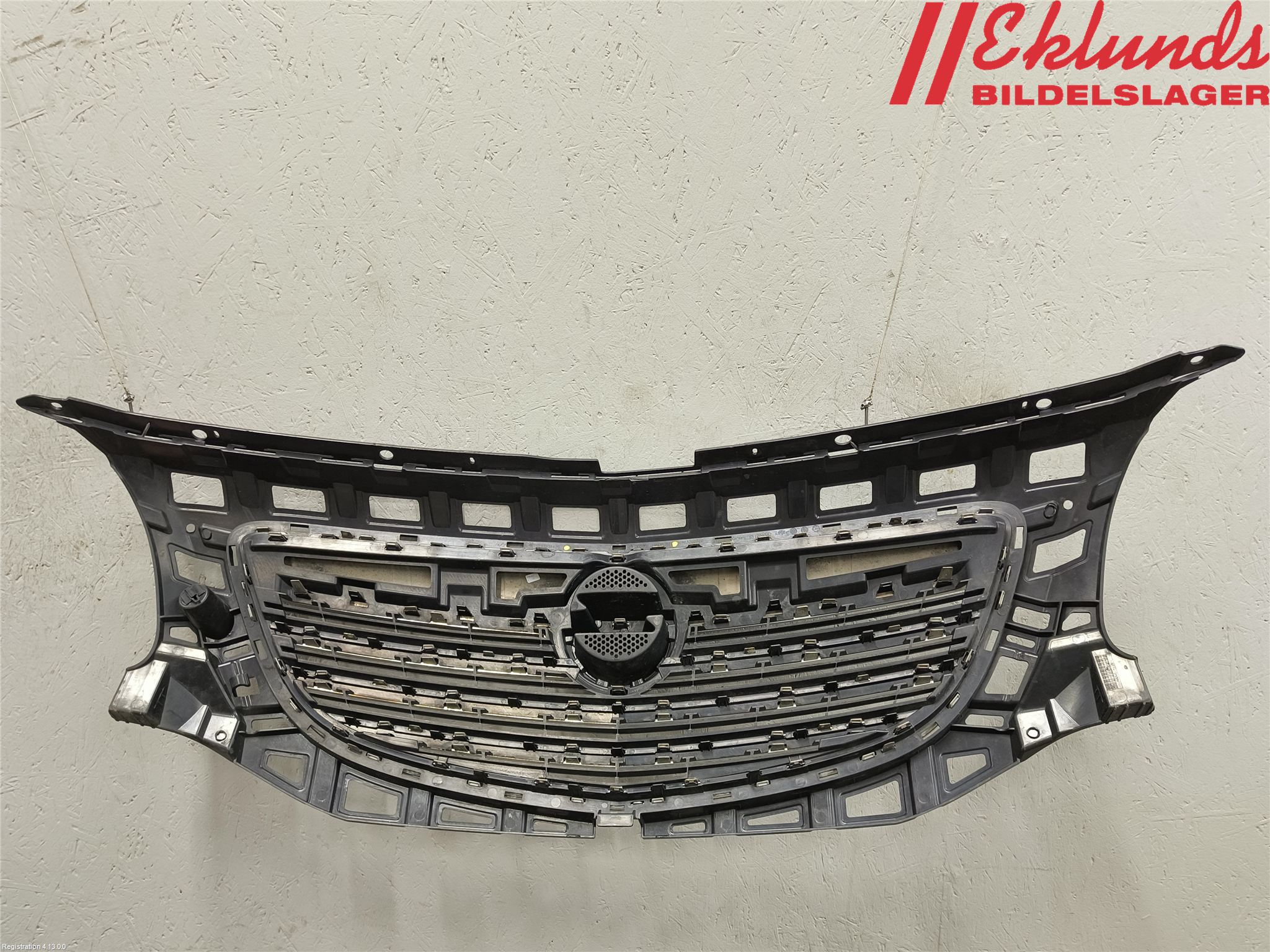 Opel INSIGNIA 09-16 Grill Komp