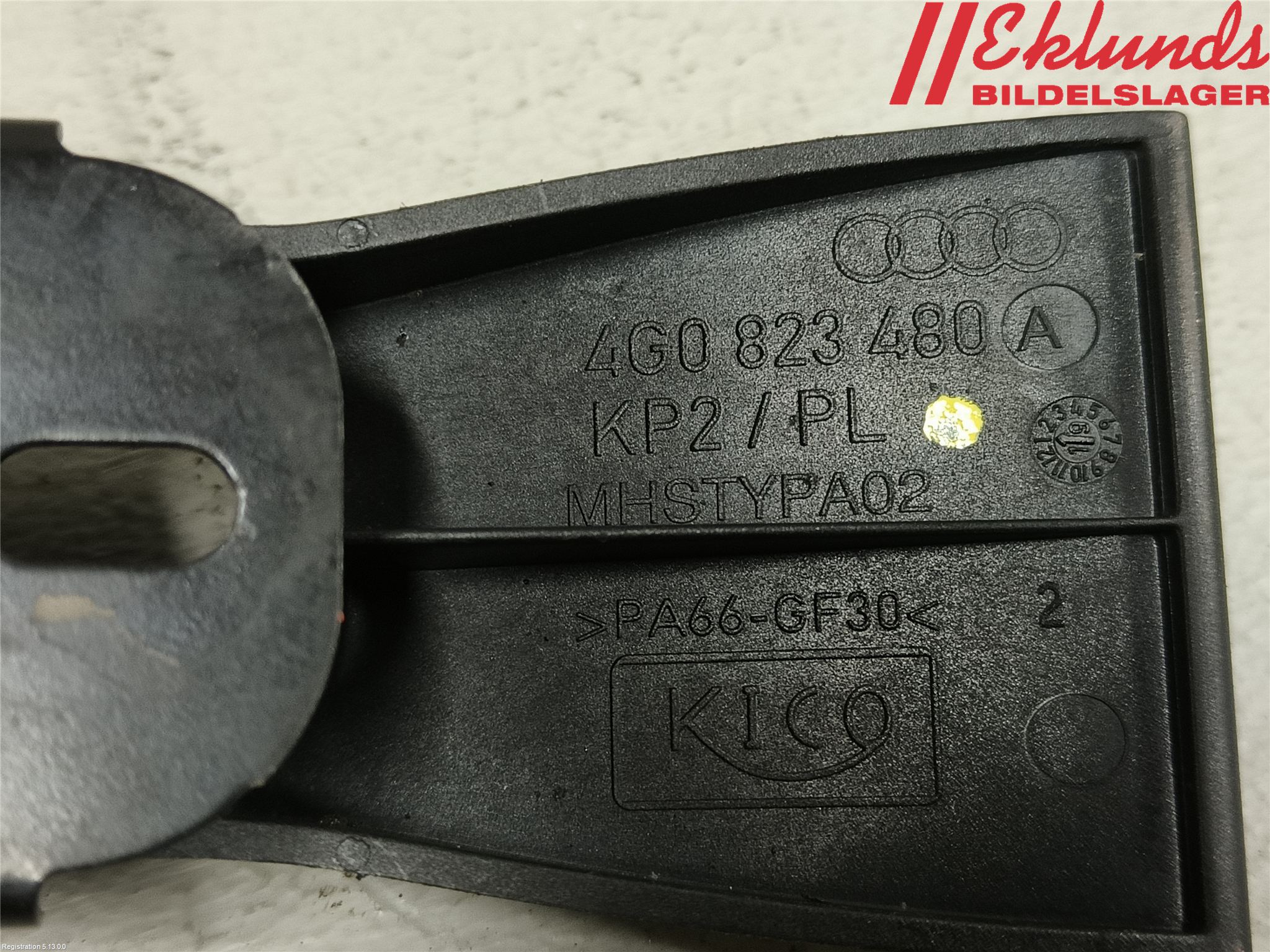 Audi A6/S6 4G 11-18 Huv Spärr