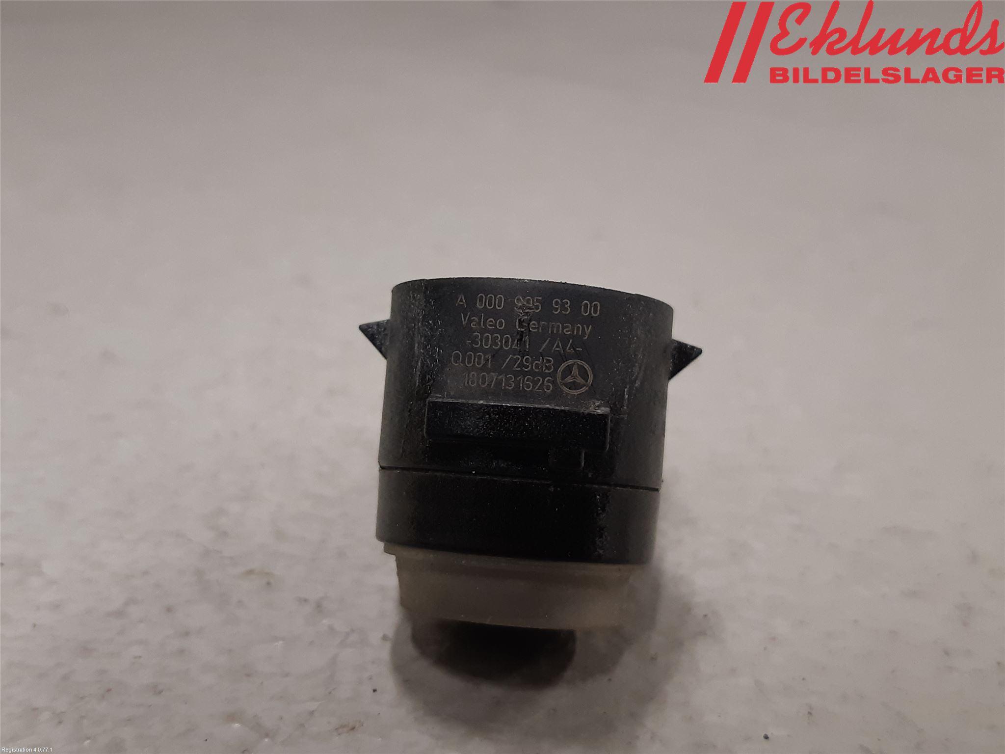 Mercedes-Benz MB E-KLASS (W212) 09-16 Parkeringshjälp Frontsensor
