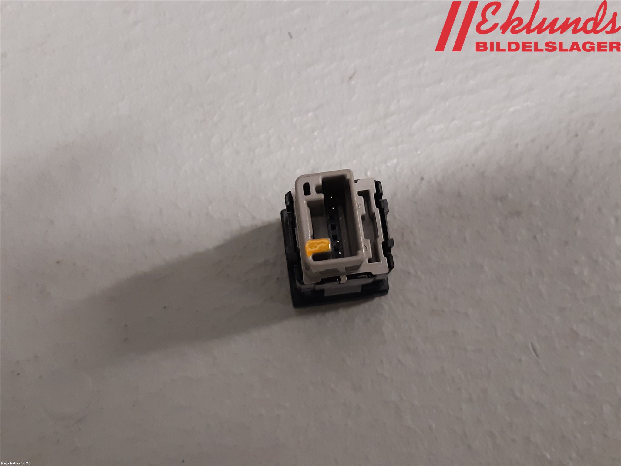 Toyota RAV4 19- Strömställare Övrigt