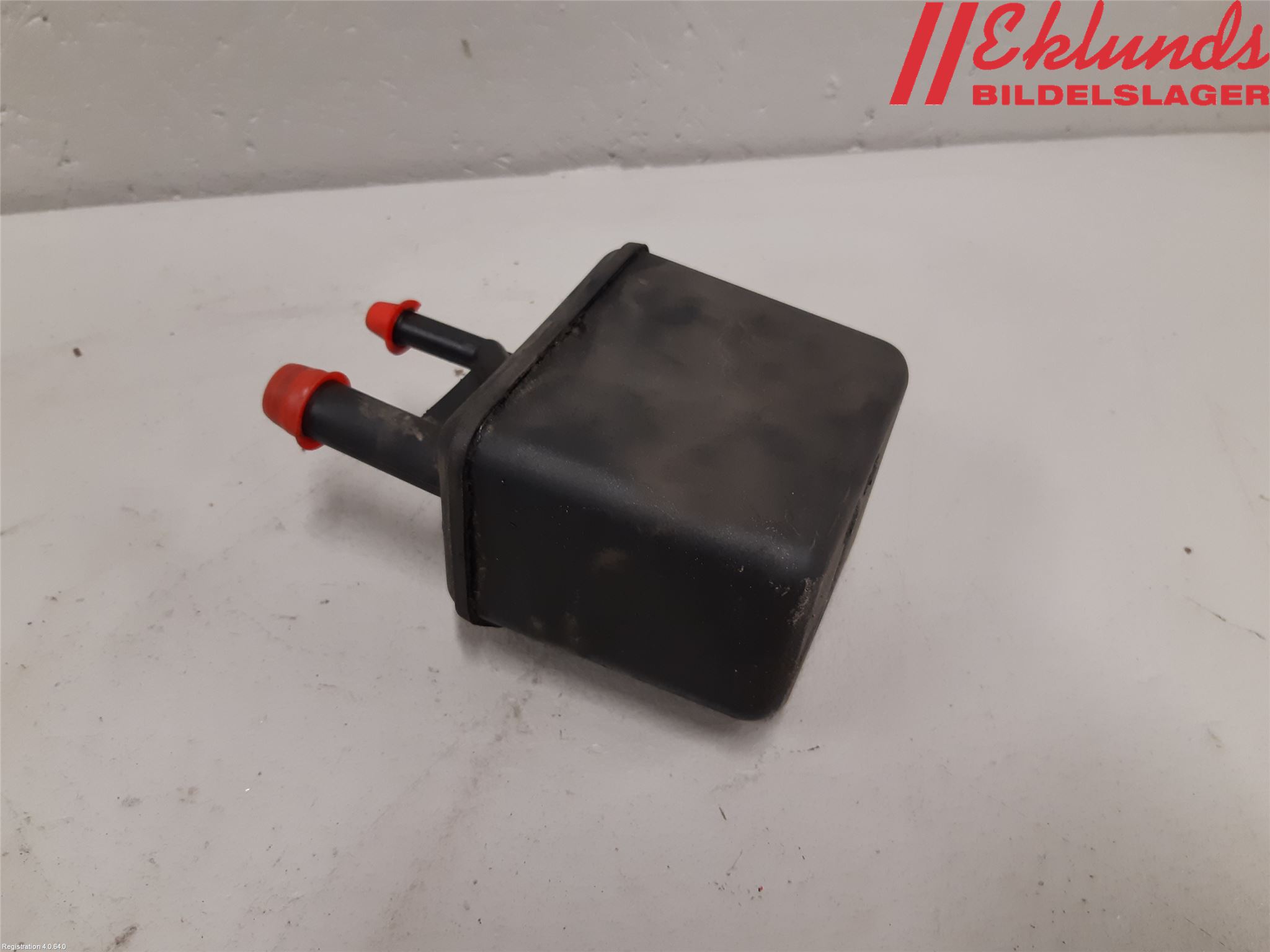 Volvo 940 91-98 Styrservooljebehållare