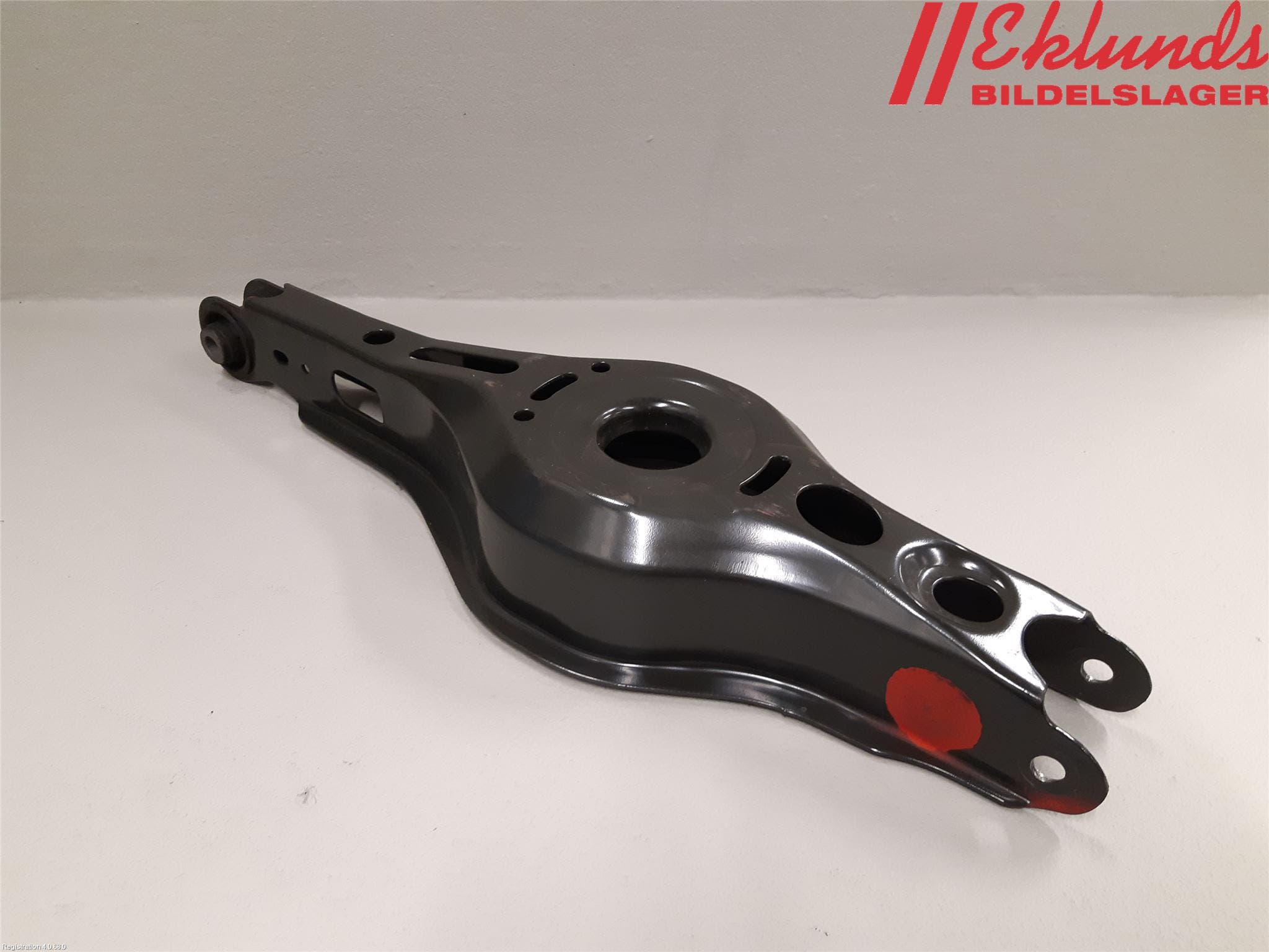 Toyota COROLLA 19- Bärarm Bak Vänster