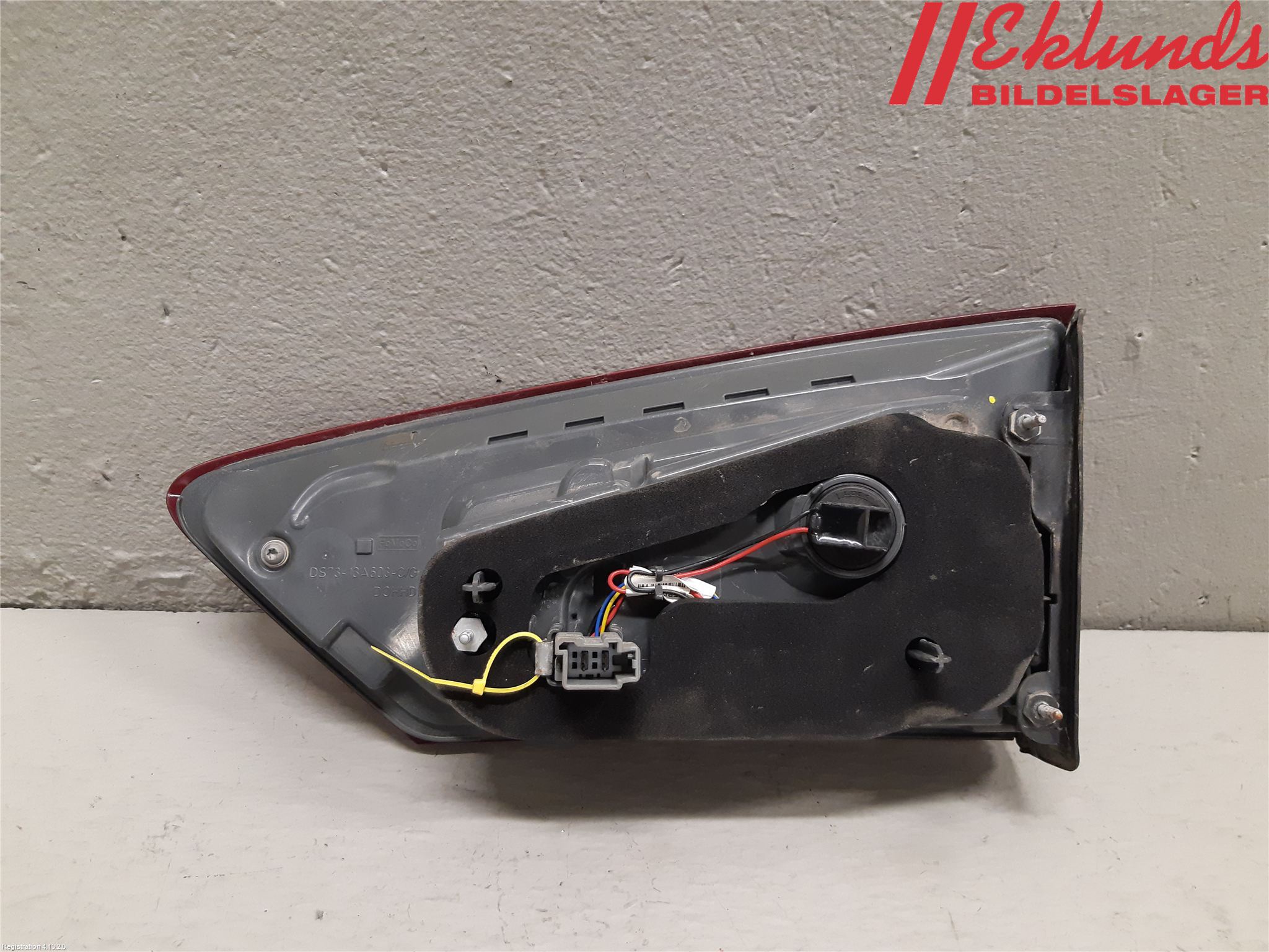 Ford MONDEO 15-22 Bakljus Lucka Vä