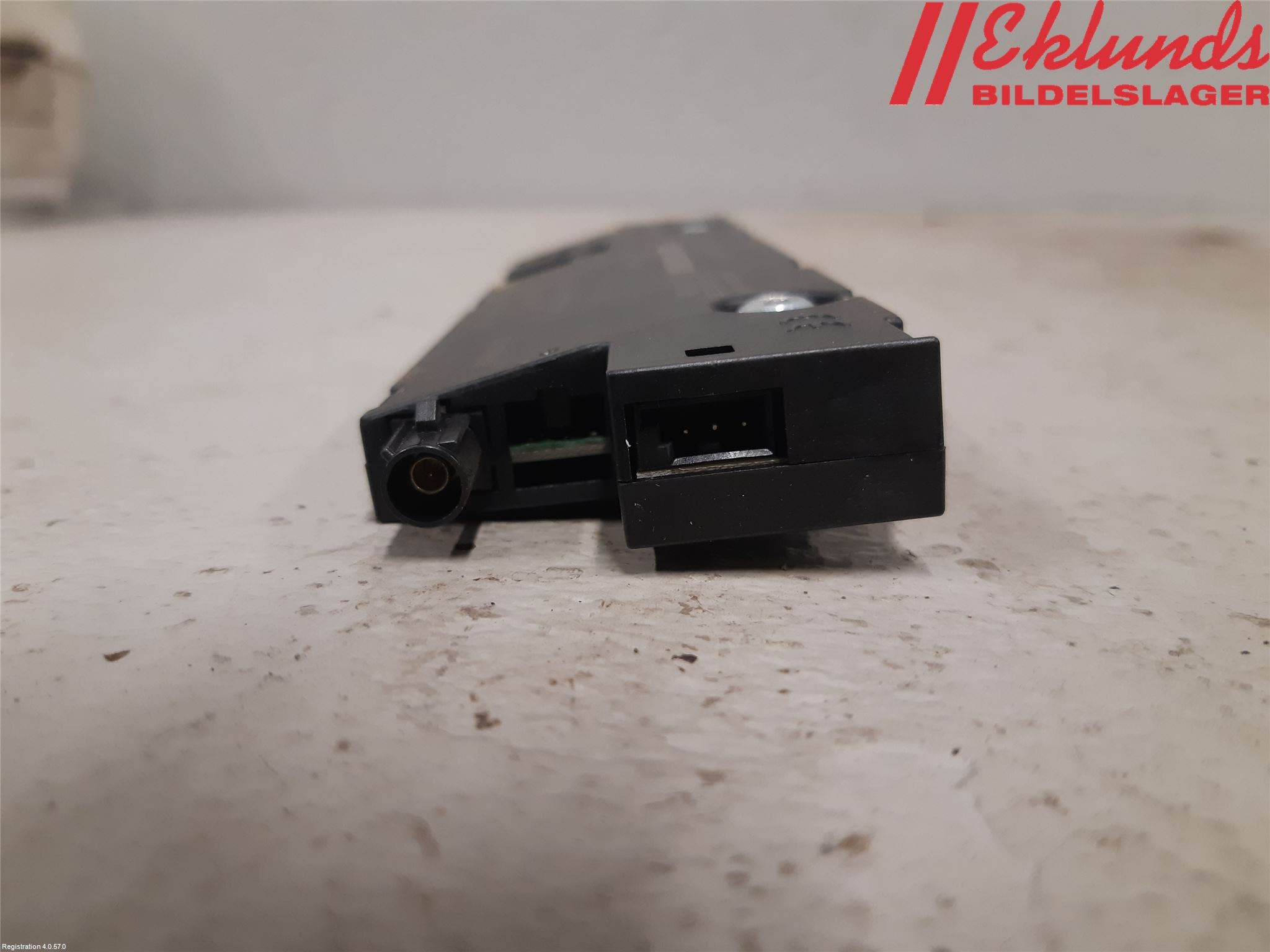 BMW 5 F10/F11/F18 09-17 Antennförstärkare