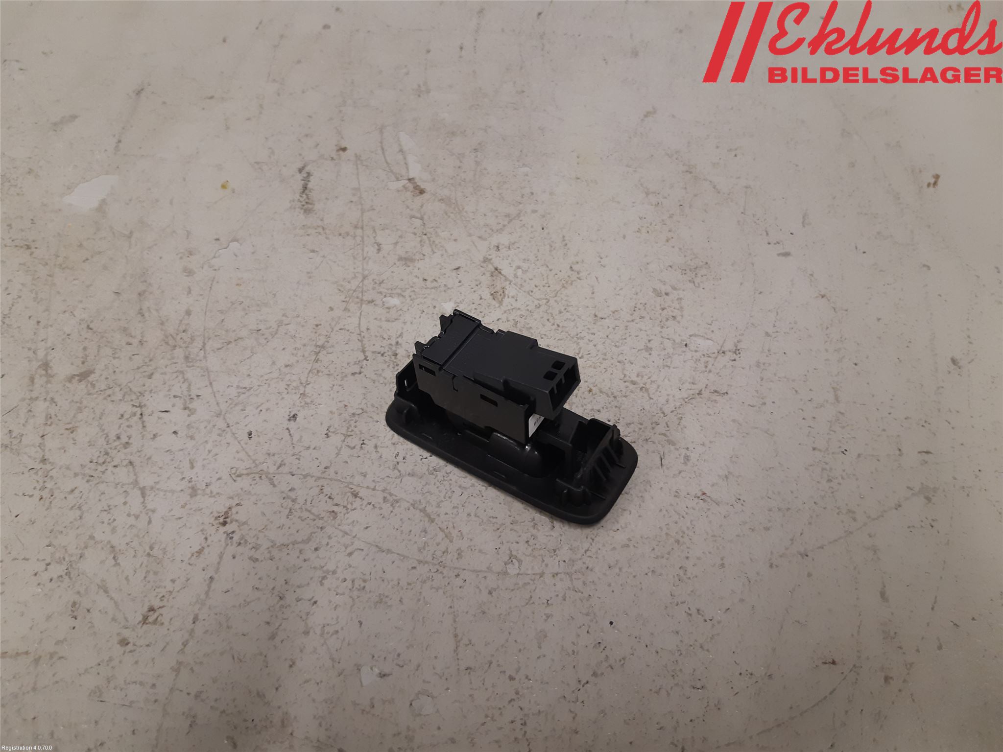 Volvo V40 12-19 Strömställare Elhiss