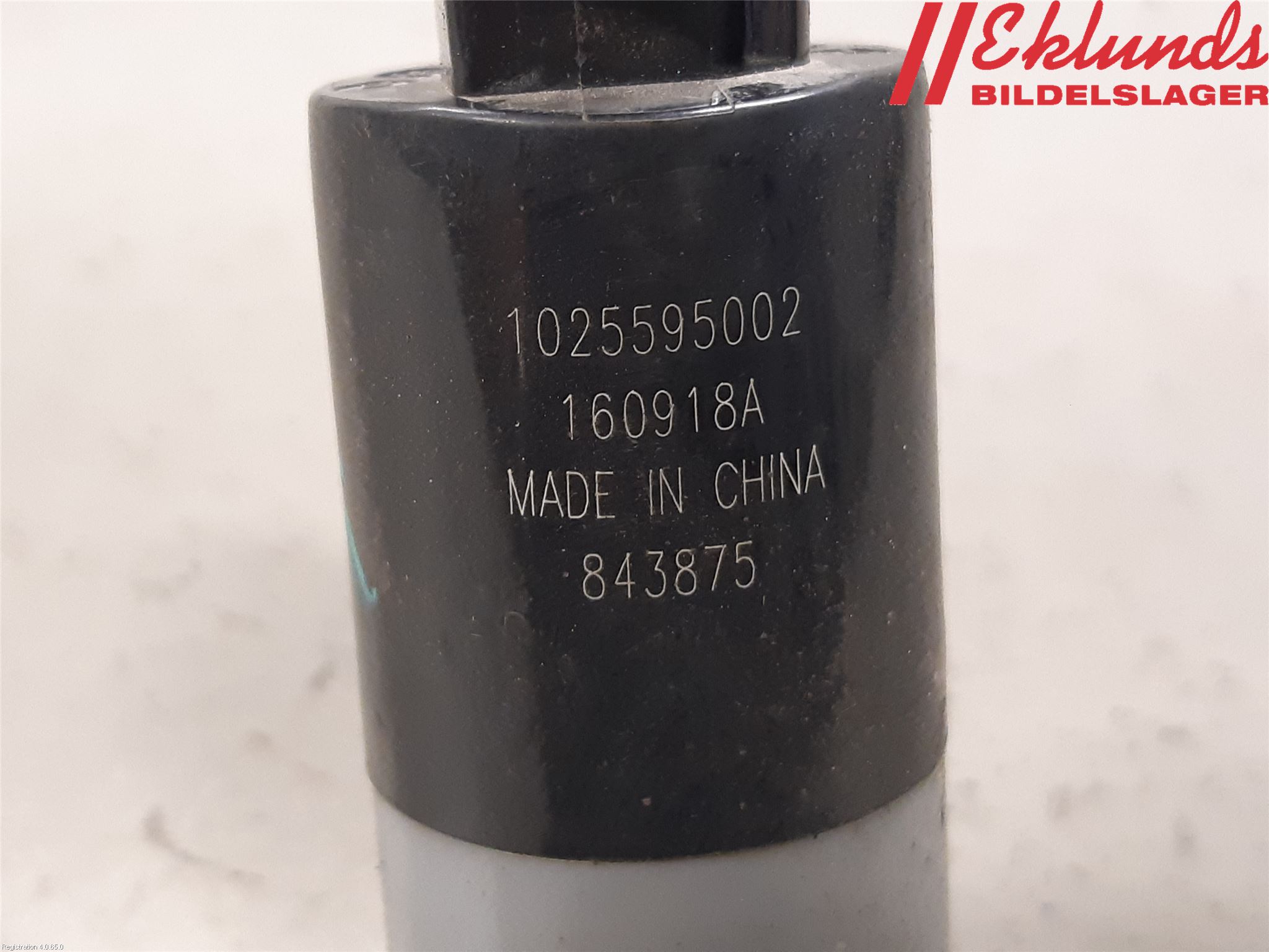 Volvo S90 17->> Spolarpump Vindruta