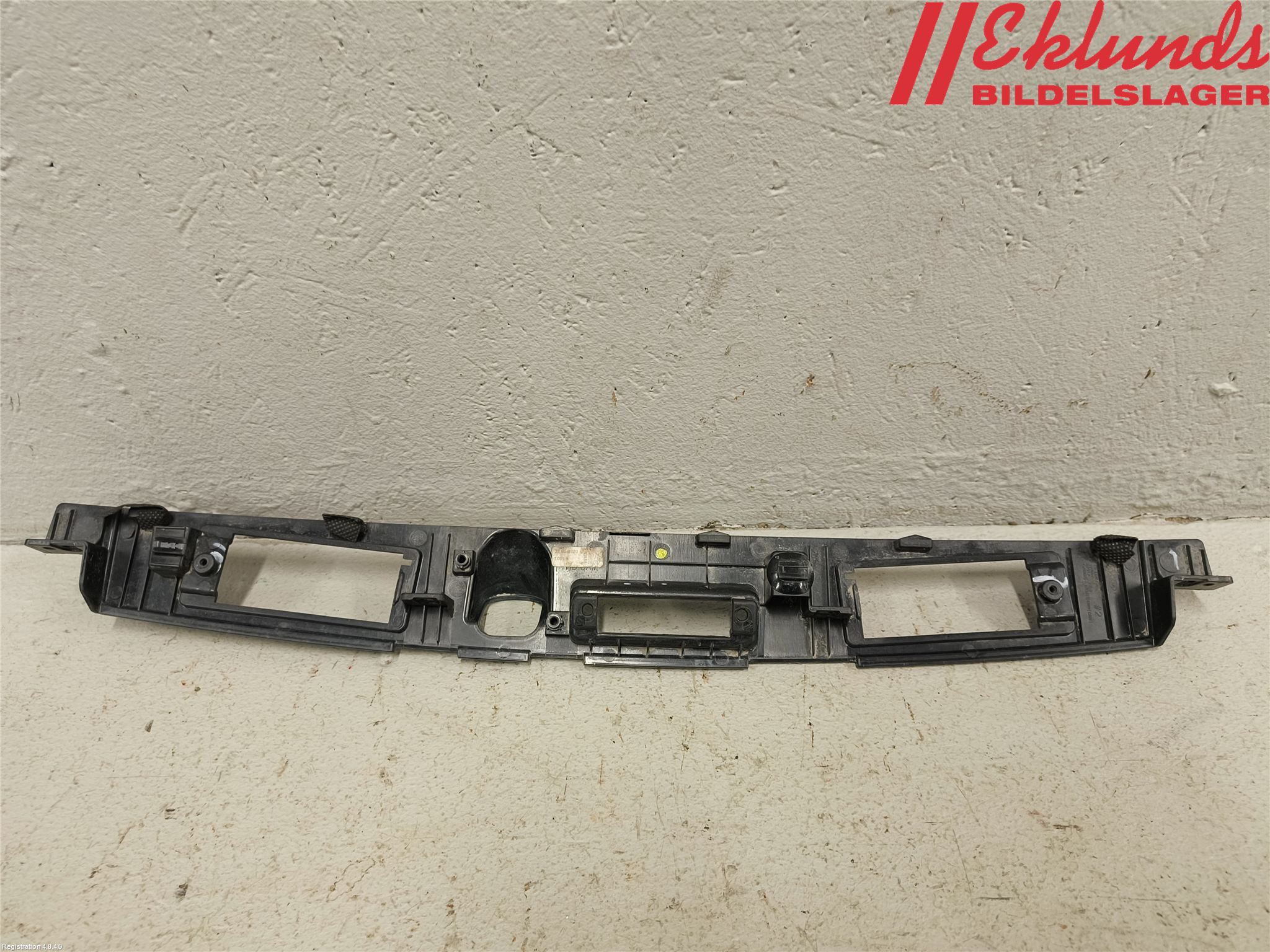 Kia XCEED 19- Skylt Belysning Fäste