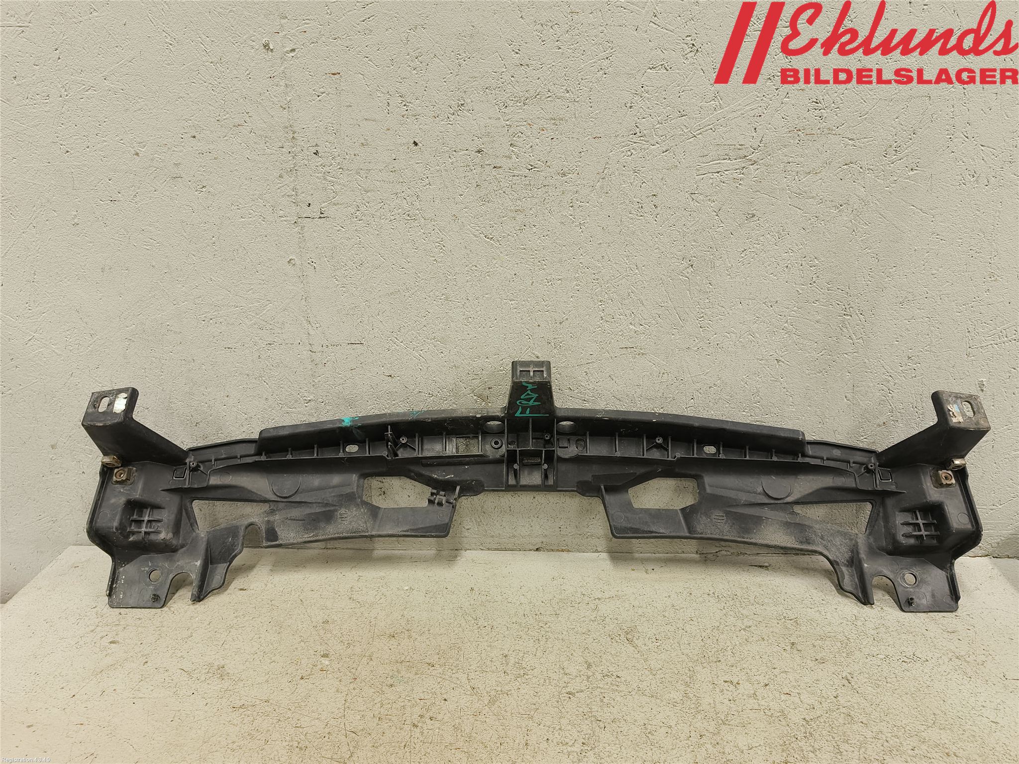 Peugeot 508 11-18 Front Huvlåsplåt-Balk