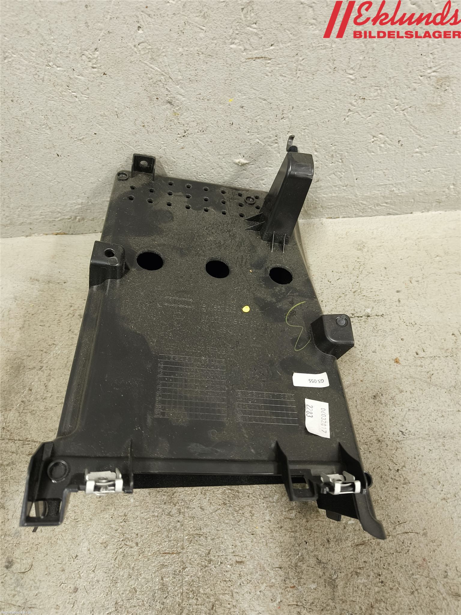 Audi A5 17- Instrumentbräda Förvaringsfack