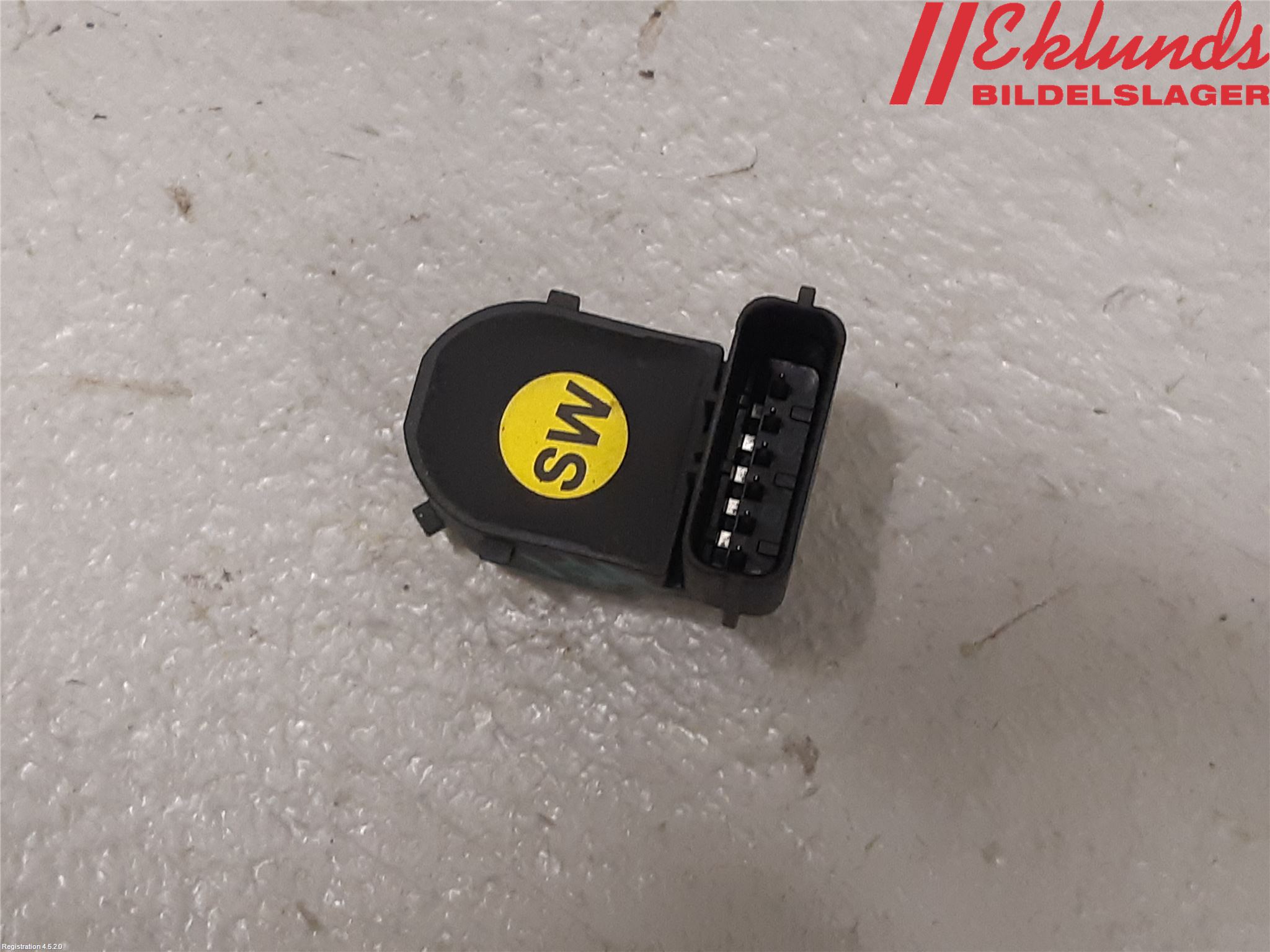 Kia OPTIMA 16-20 Parkeringshjälp Frontsensor