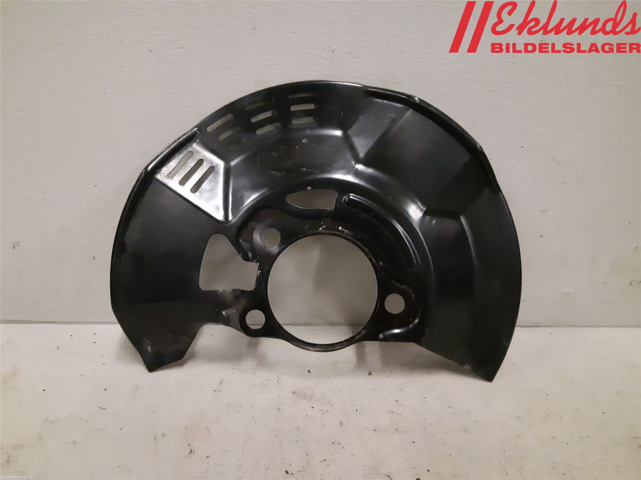 Toyota COROLLA 19- Bromssköld Fram