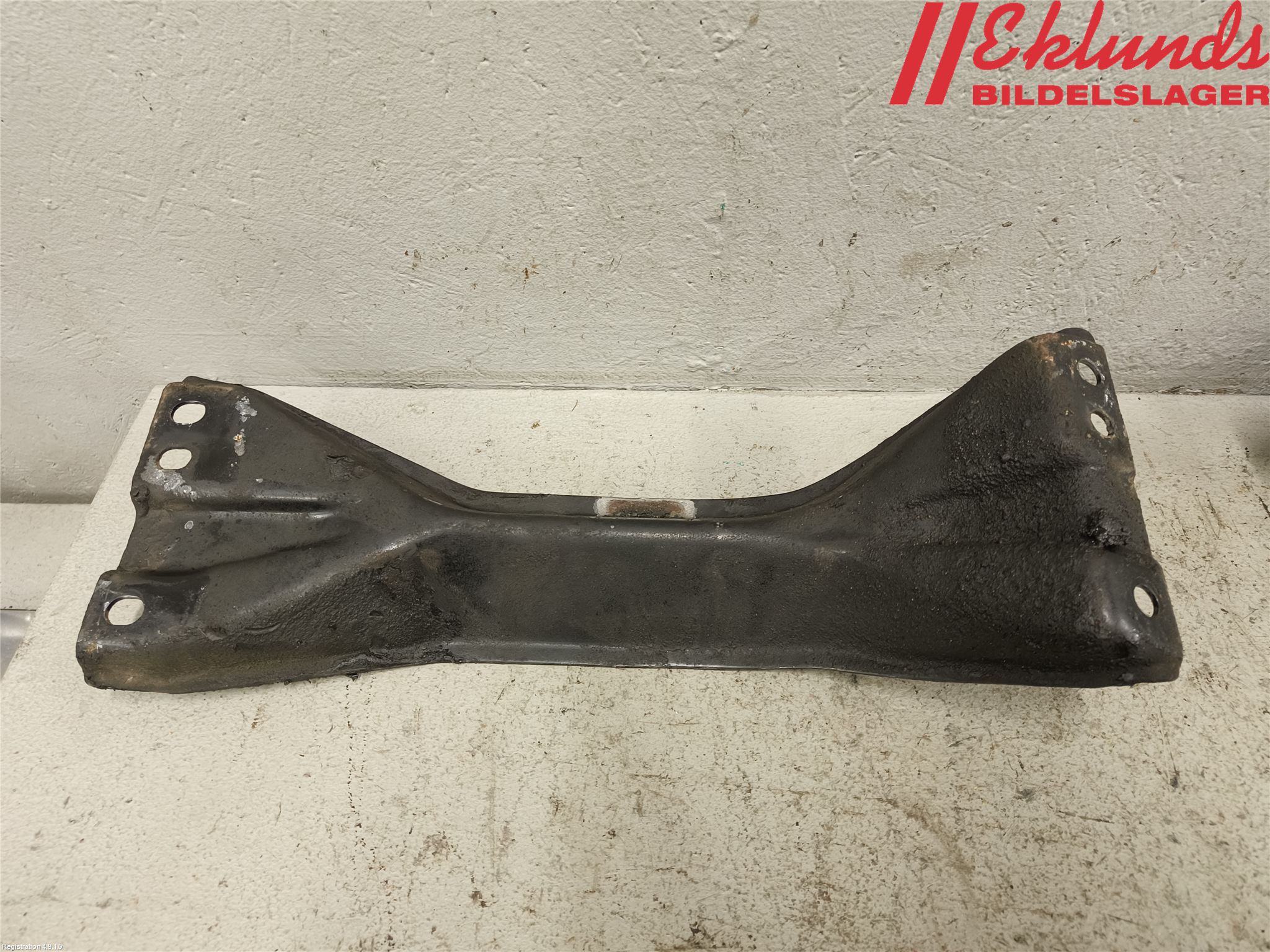 Volvo 740 88-92 Växellådsbalk