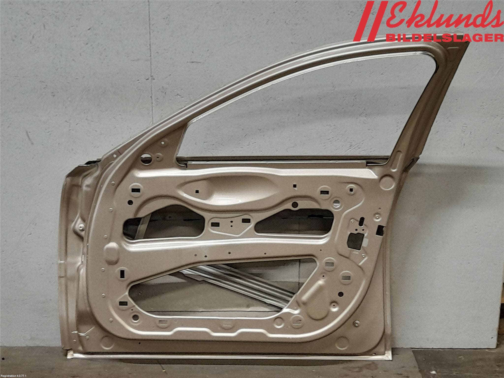 BMW 7 F01/02/03/04 09-15 Dörr Fram Höger