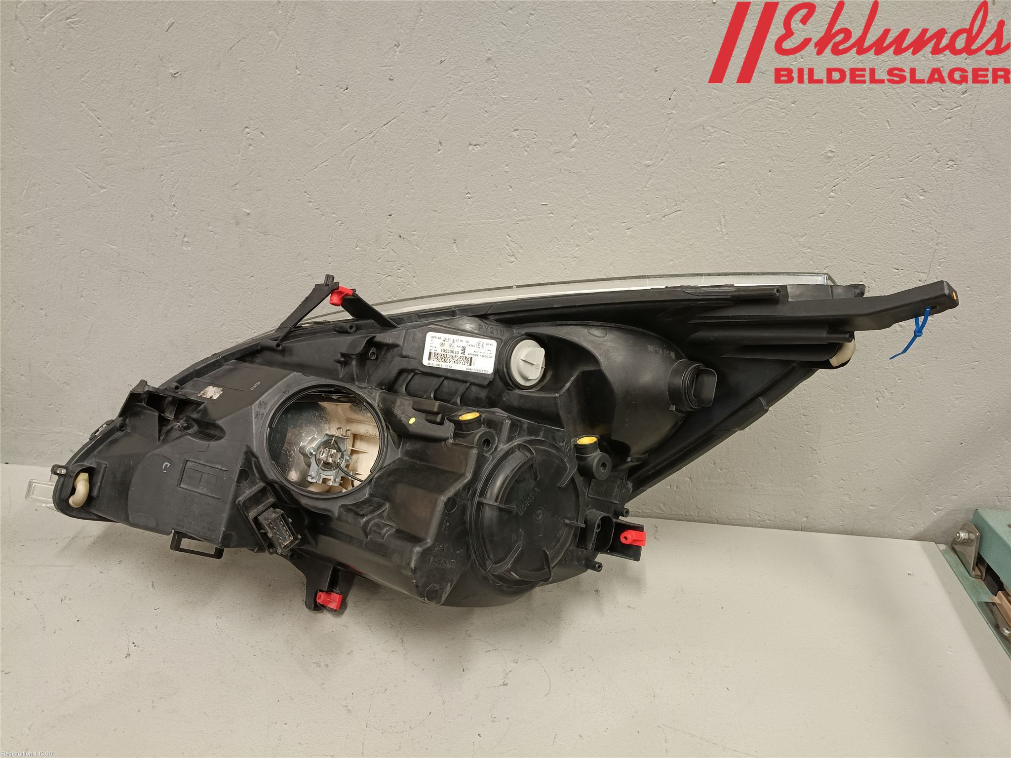 Opel MERIVA B 10-17 Strålkastare Höger
