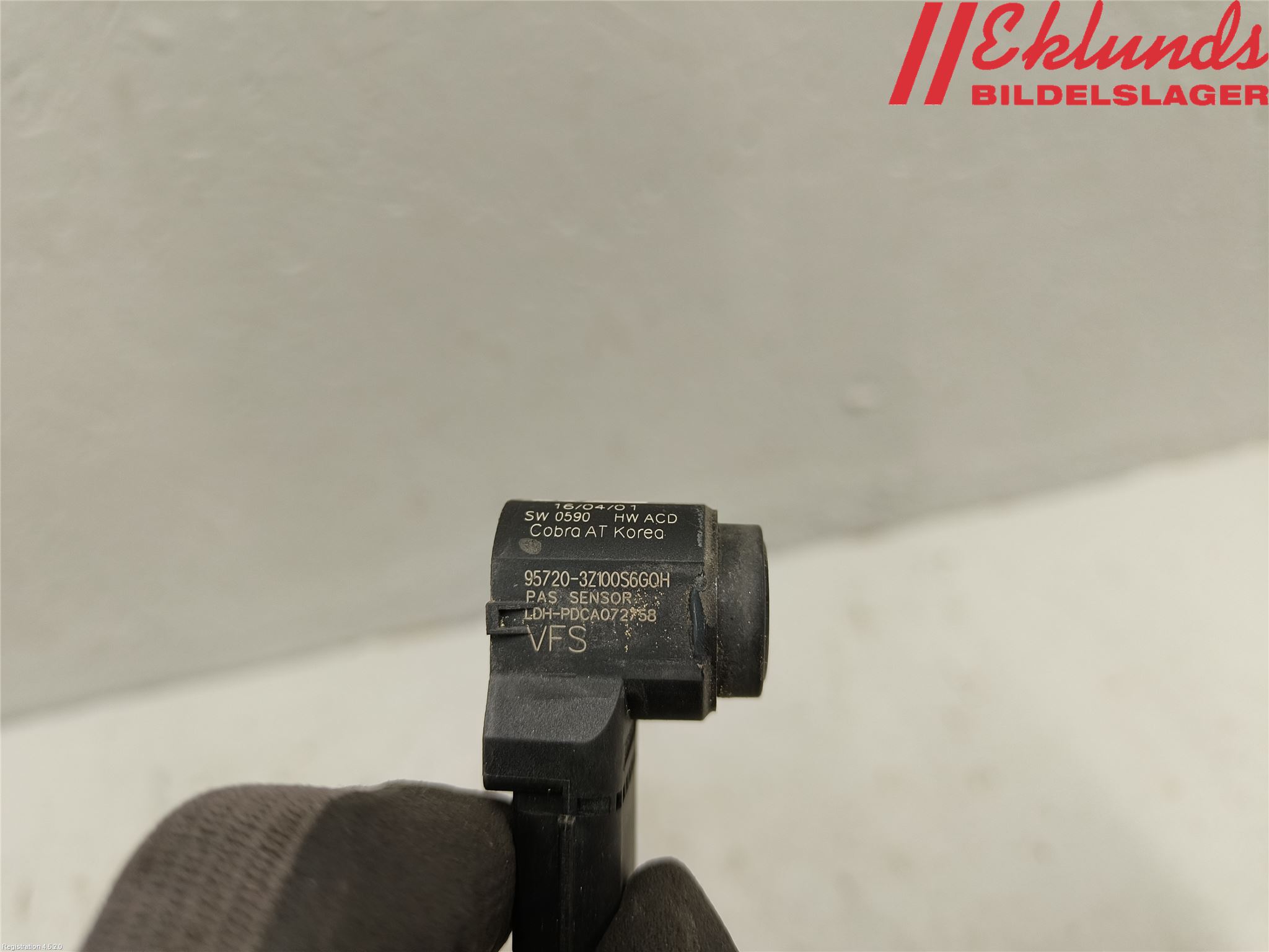 Hyundai i40 08-15 Parkeringshjälp Frontsensor