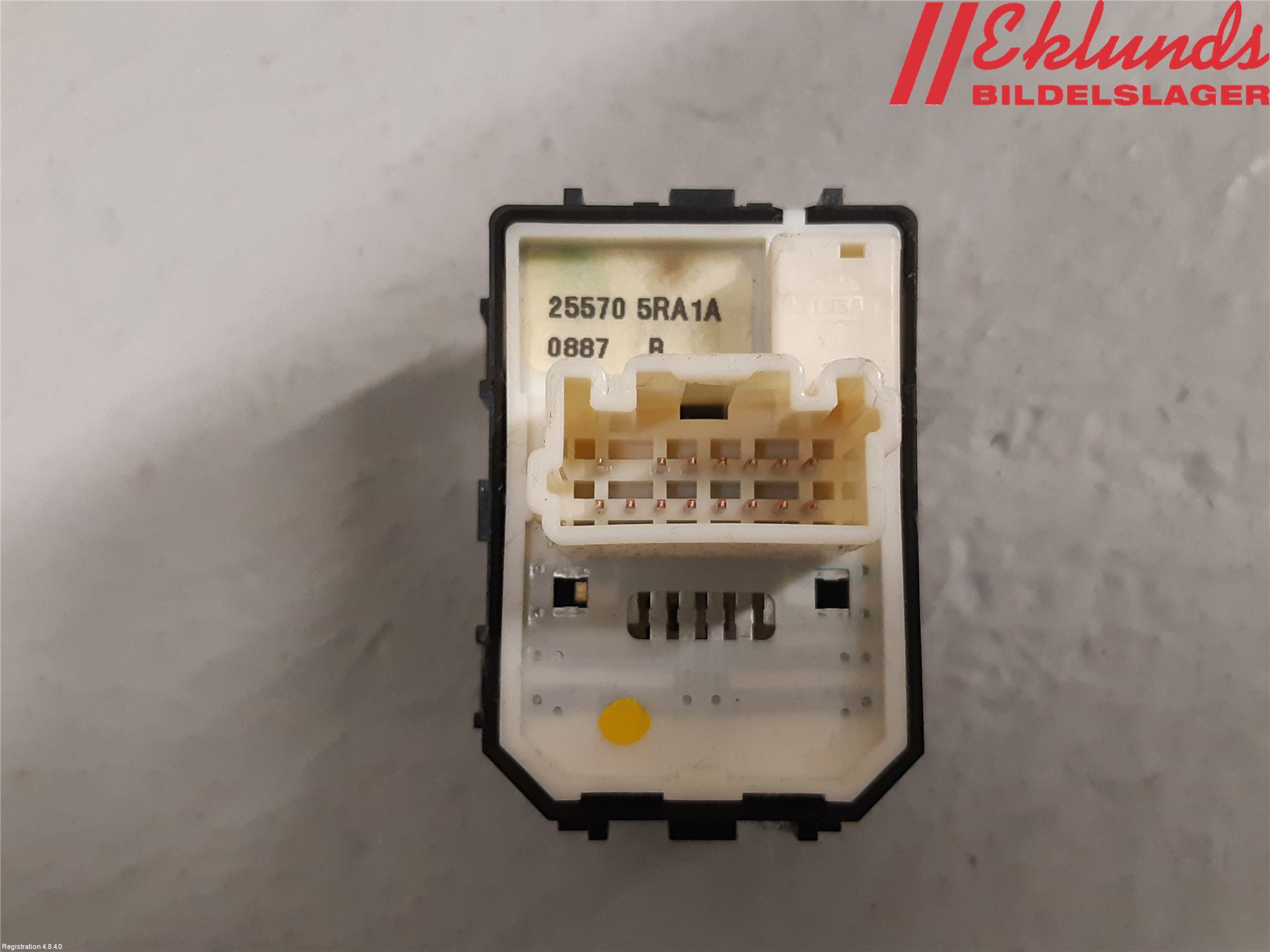 Nissan MICRA 17- Strömställare Spegel