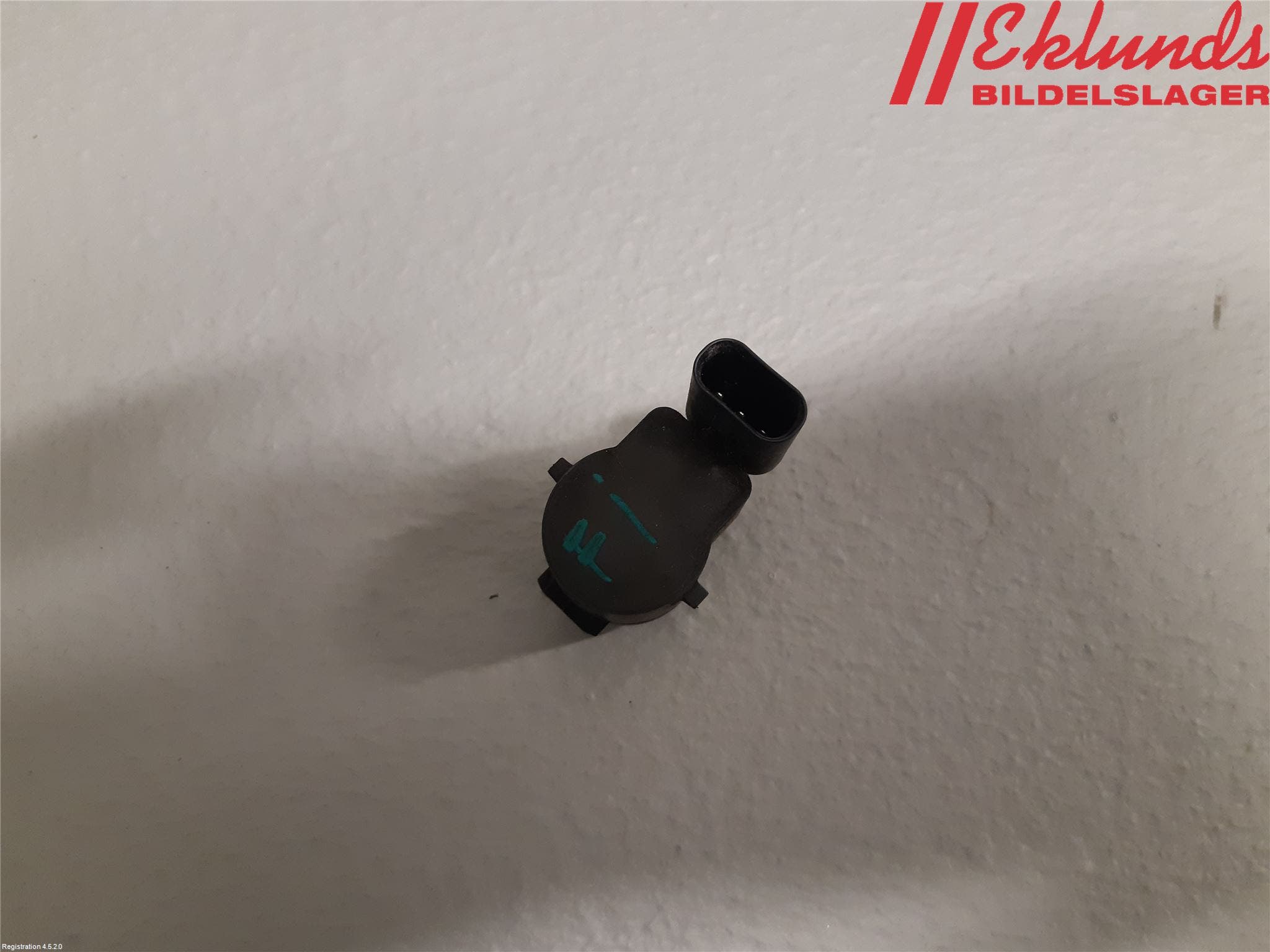 BMW 3 E90/91 SED/TOU 05-12 Parkeringshjälp Frontsensor