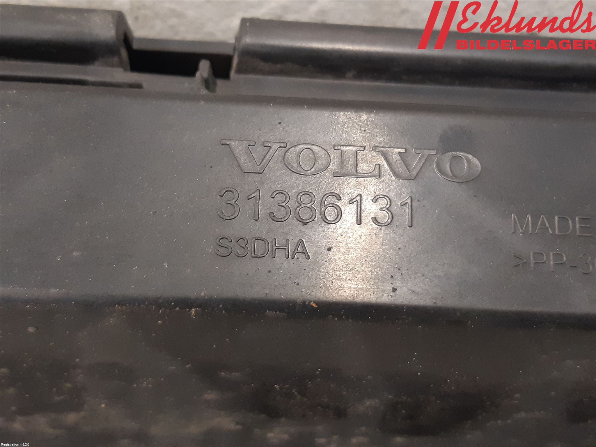 Volvo V90 CROSS COUNTRY 17->> Sidokjol Vä