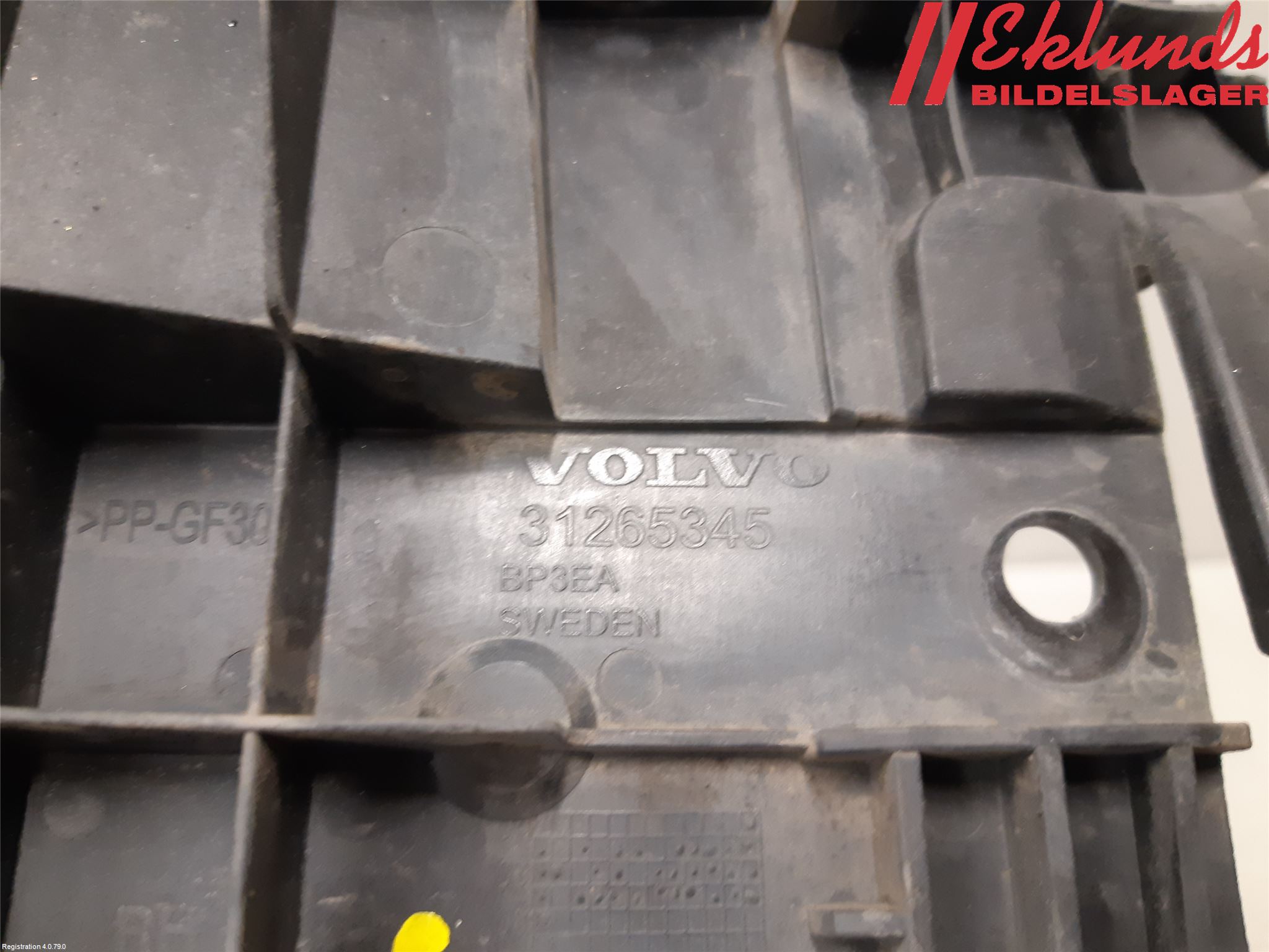 Volvo S80 07-13 Stötfångarfäste Fram Hö