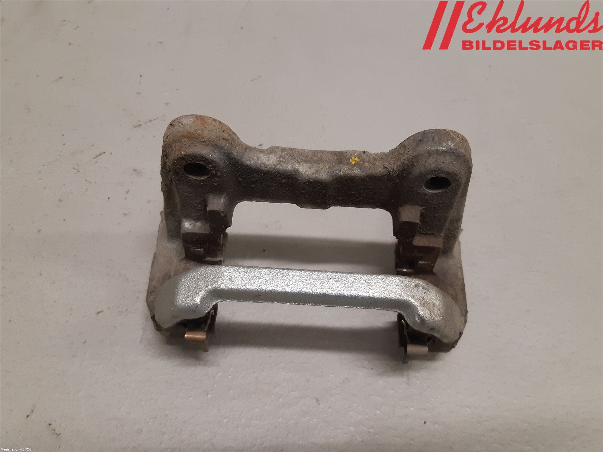 Toyota RAV4 19- Bromsokshållare