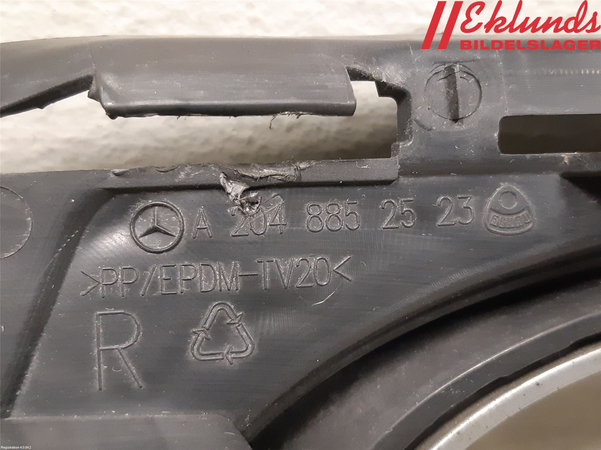 Mercedes-Benz MB C-KLASS (W204) 07-15 Dimljussarg Fram