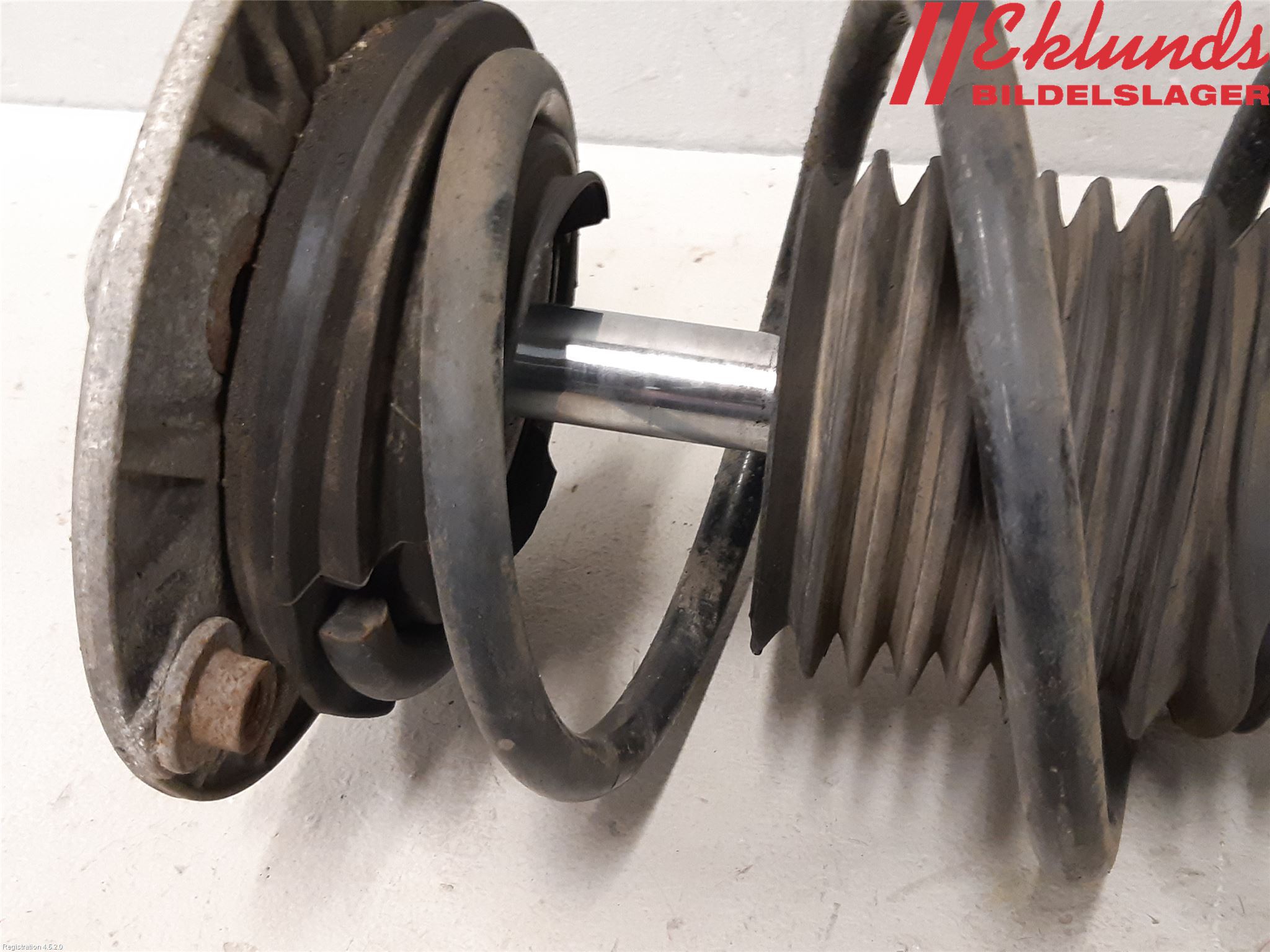 BMW 4 F32/F33/F82/F83 13-20 Fjäderben Fram Höger