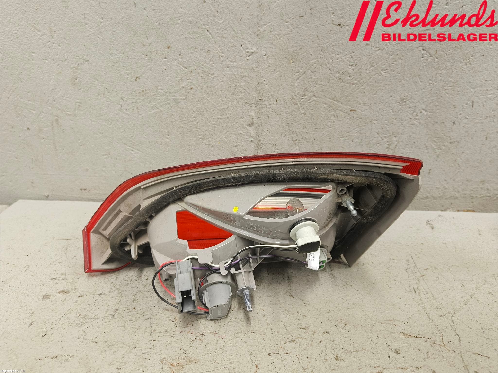 Ford FOCUS 15-18 Bakljus Lucka Vä