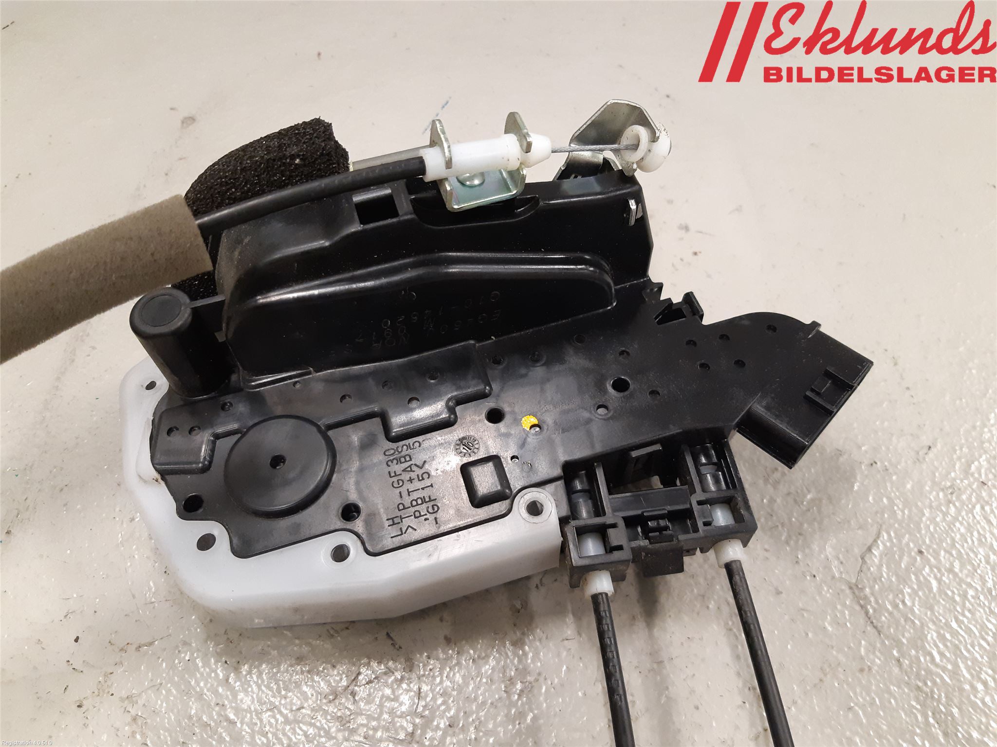 Nissan JUKE 10-14 Låskista-Dörrlås