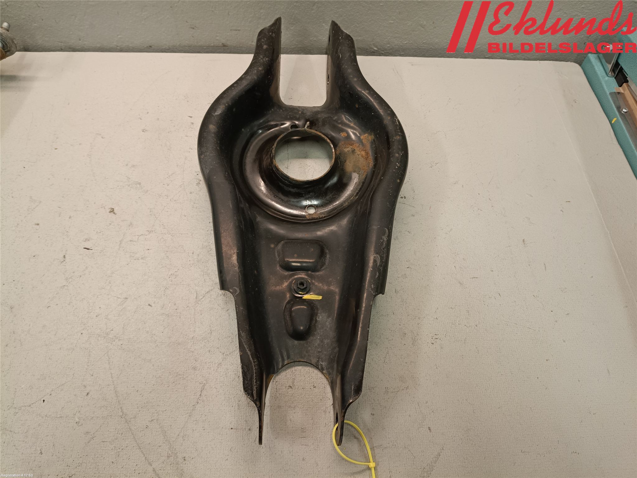 Tesla MODEL 3 17- Bärarm Bak Vänster