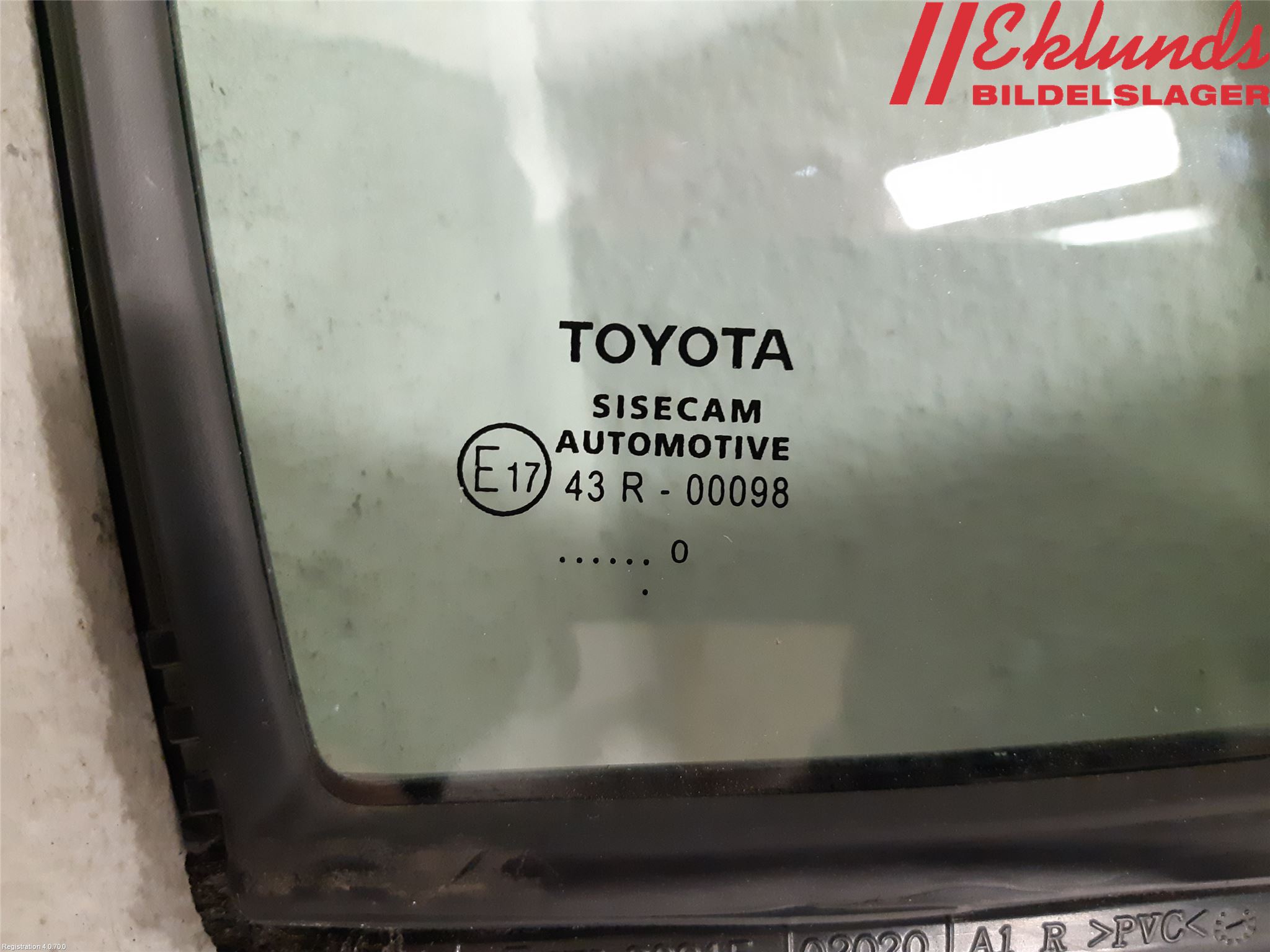 Toyota COROLLA 19- Dörruta Fram Lilla Hö