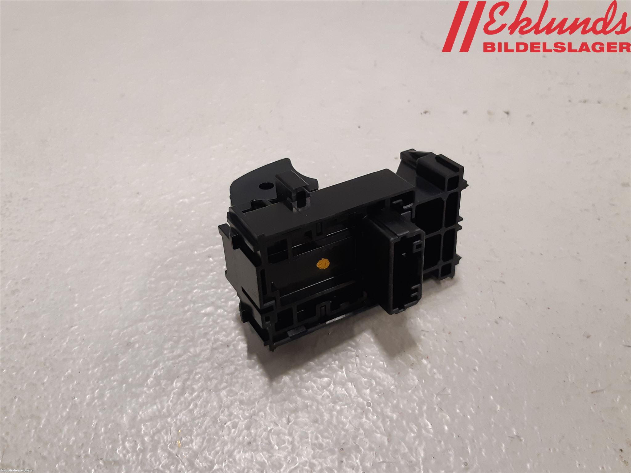 Lexus UX/300e 19- Strömställare Elhiss