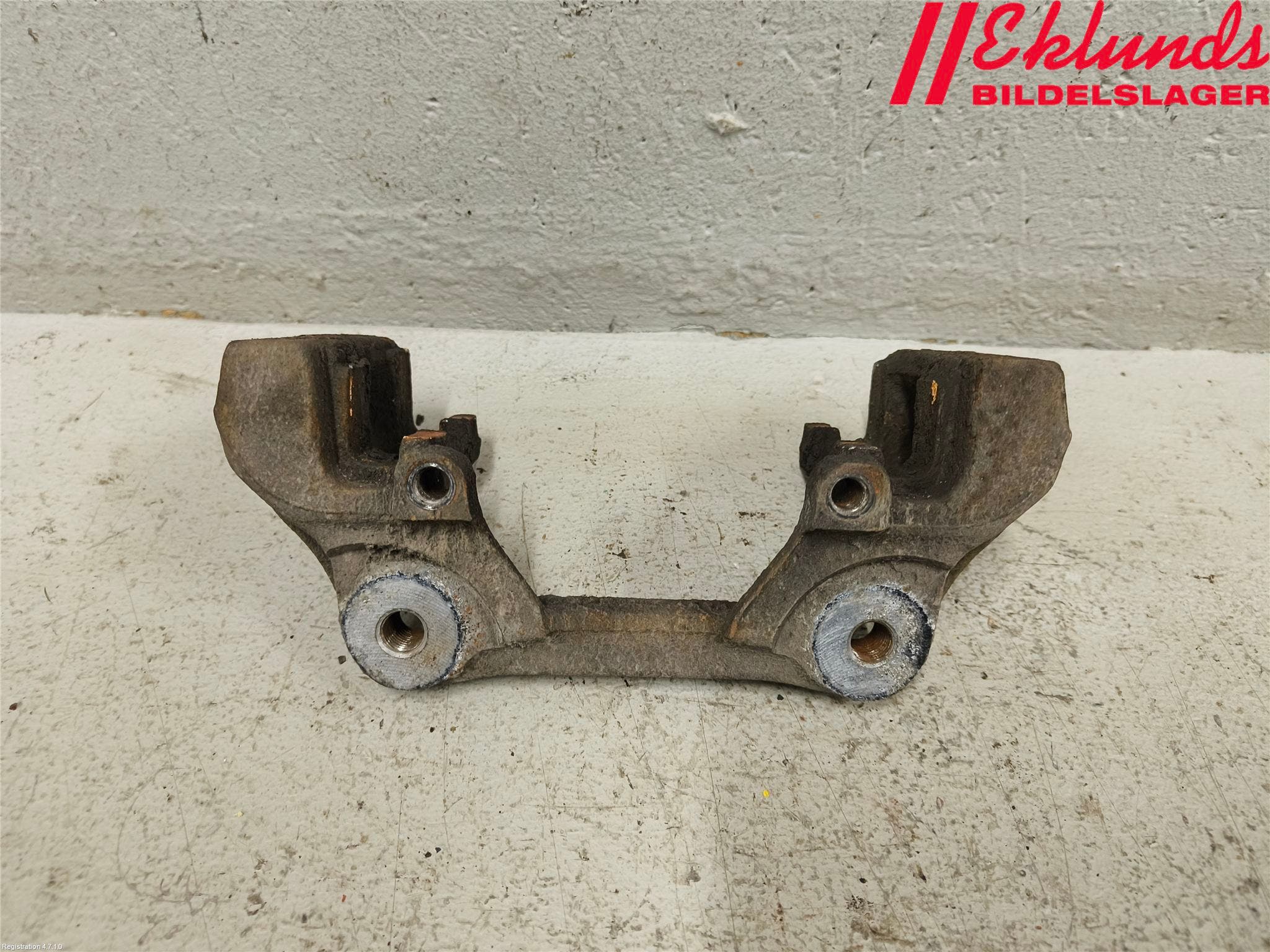 BMW 3 F30/F31/F80 12-19 Bromsokshållare