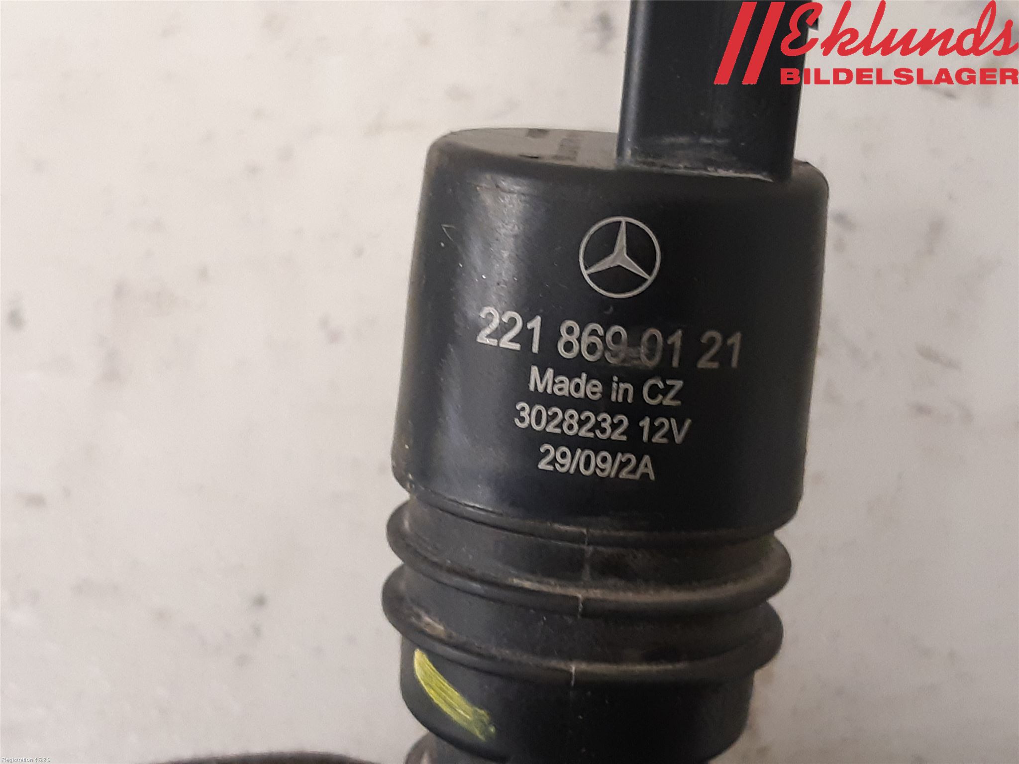 Mercedes-Benz MB E-KLASS (W212) 09-16 Spolarpump Vindruta