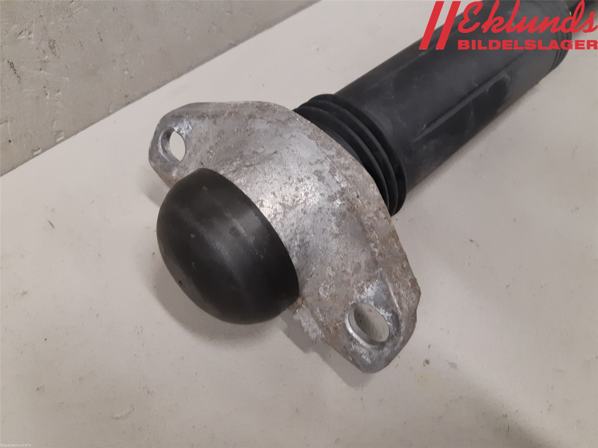 Toyota COROLLA 19- Stötdämpare Bak