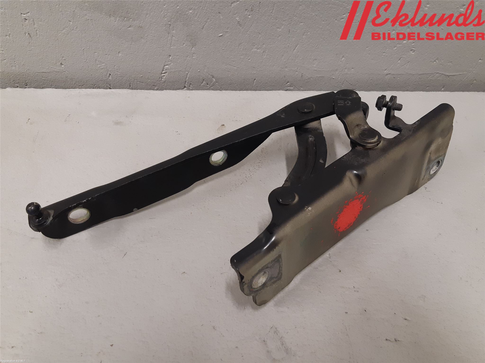 Kia OPTIMA 16-20 Huvgångjärn