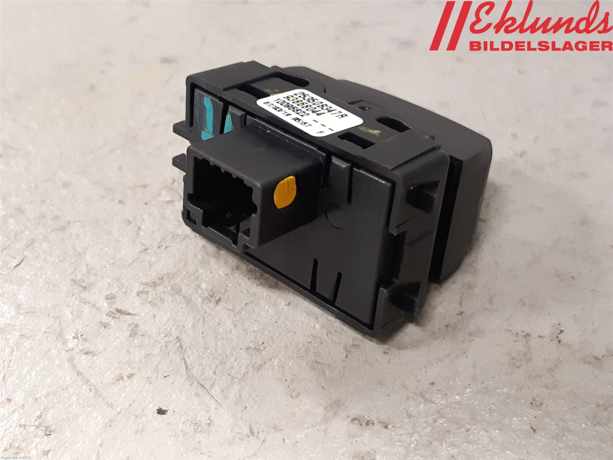 Nissan NV300 16-22 Strömställare Elruta